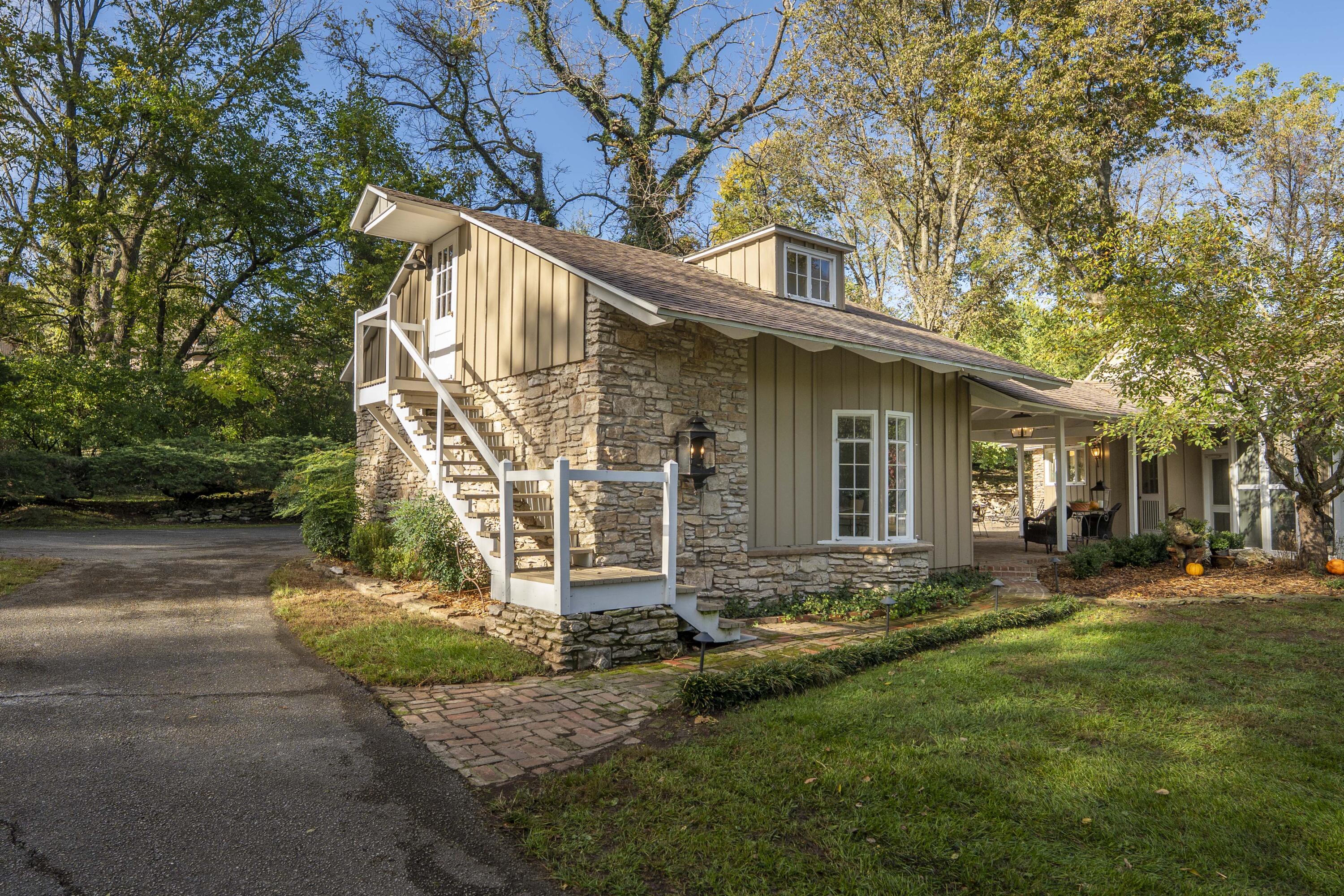 main property photo 59