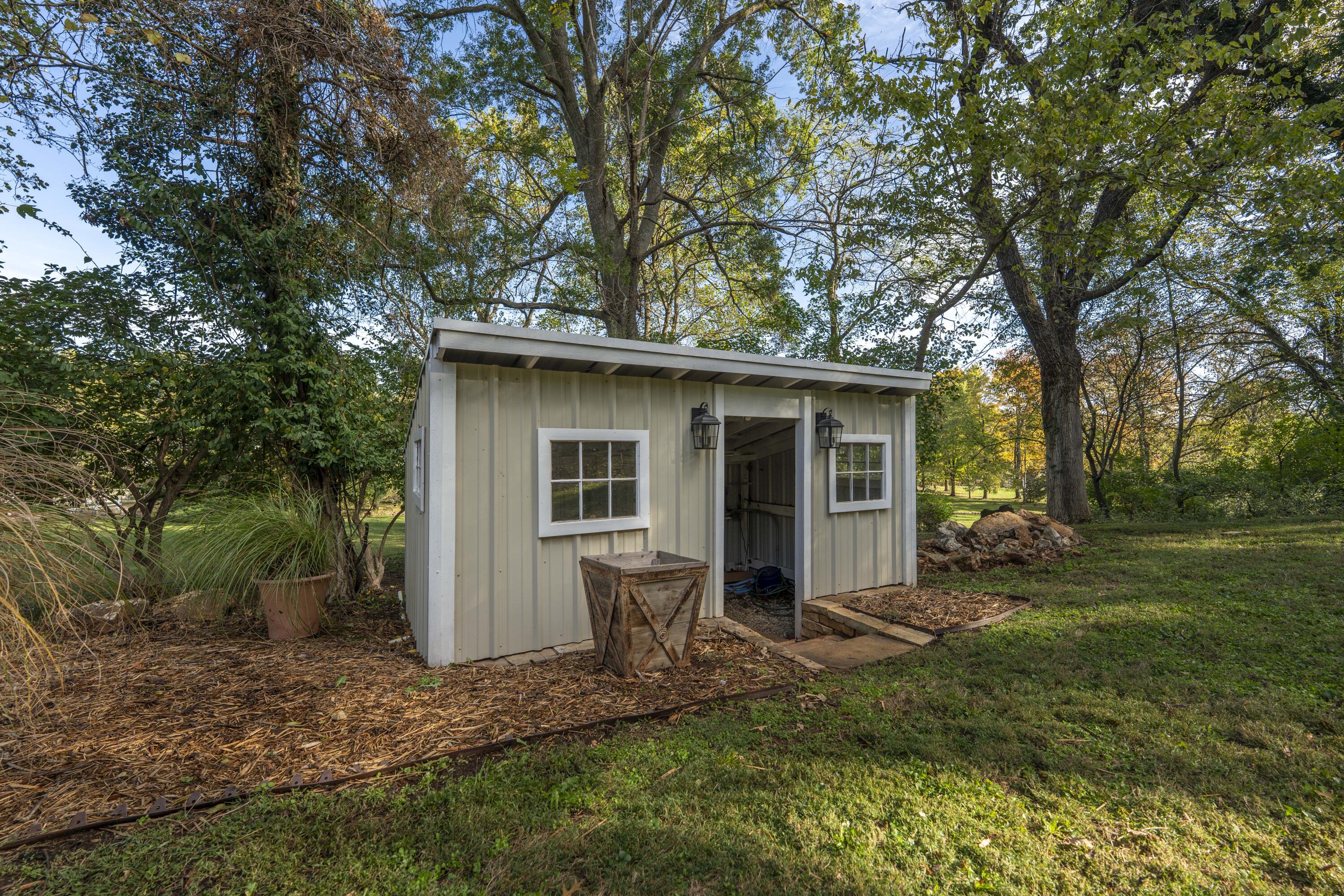 main property photo 78