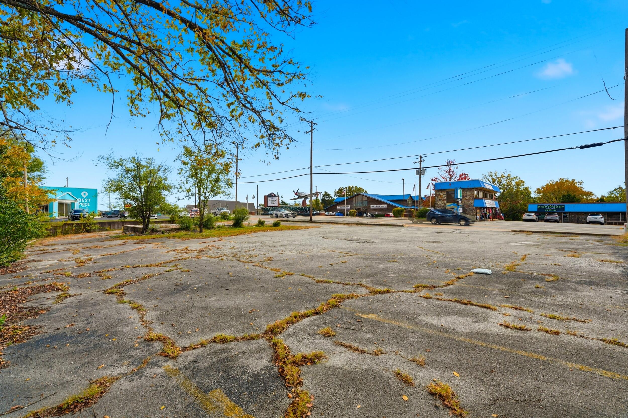 main property photo 16