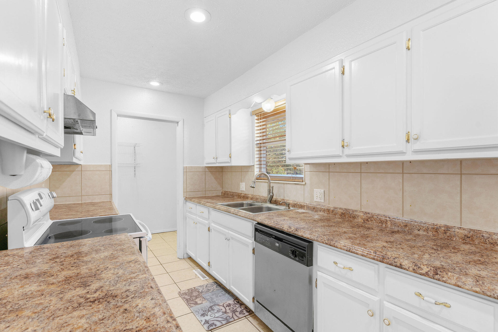 property viewer photo 12