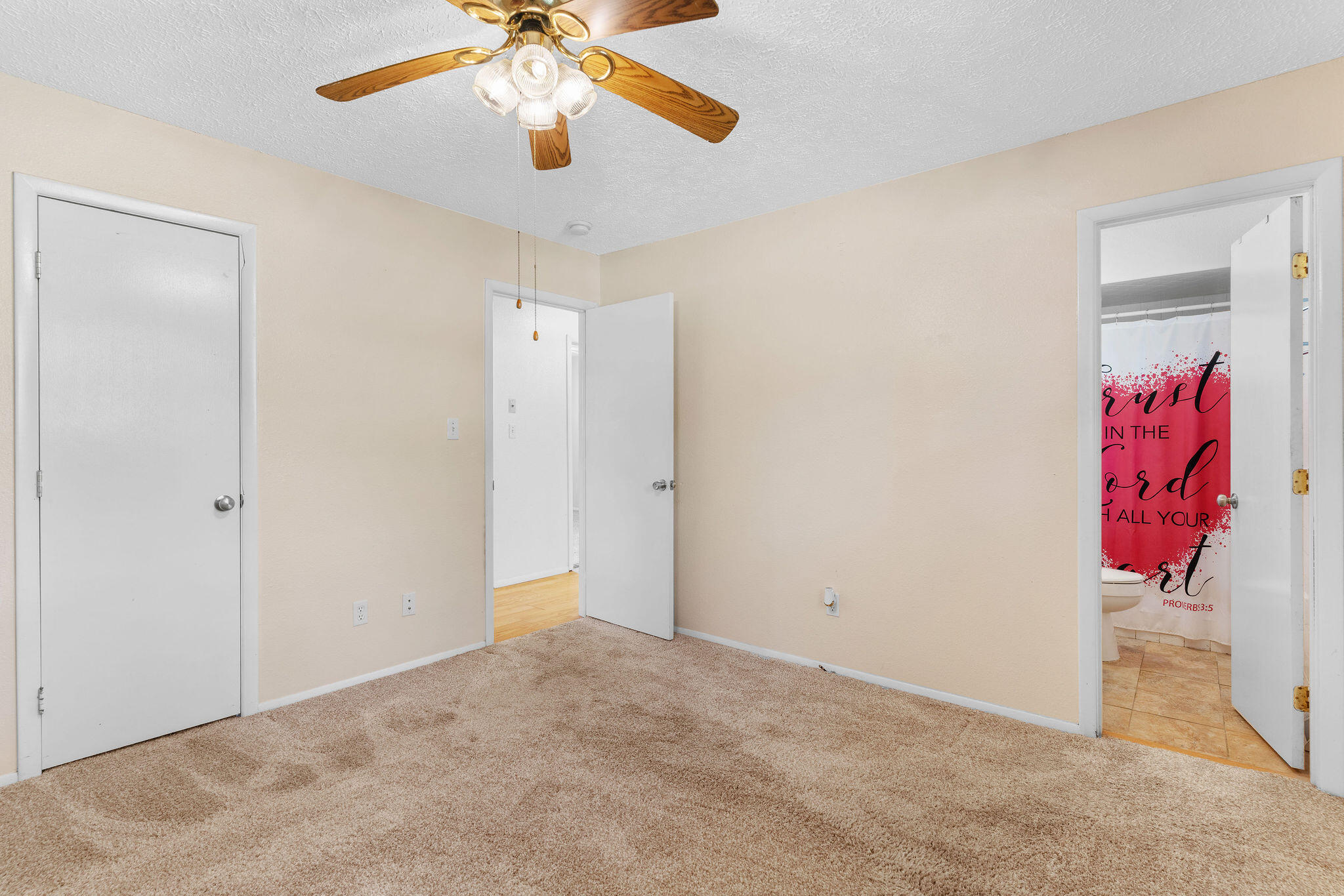 property viewer photo 18