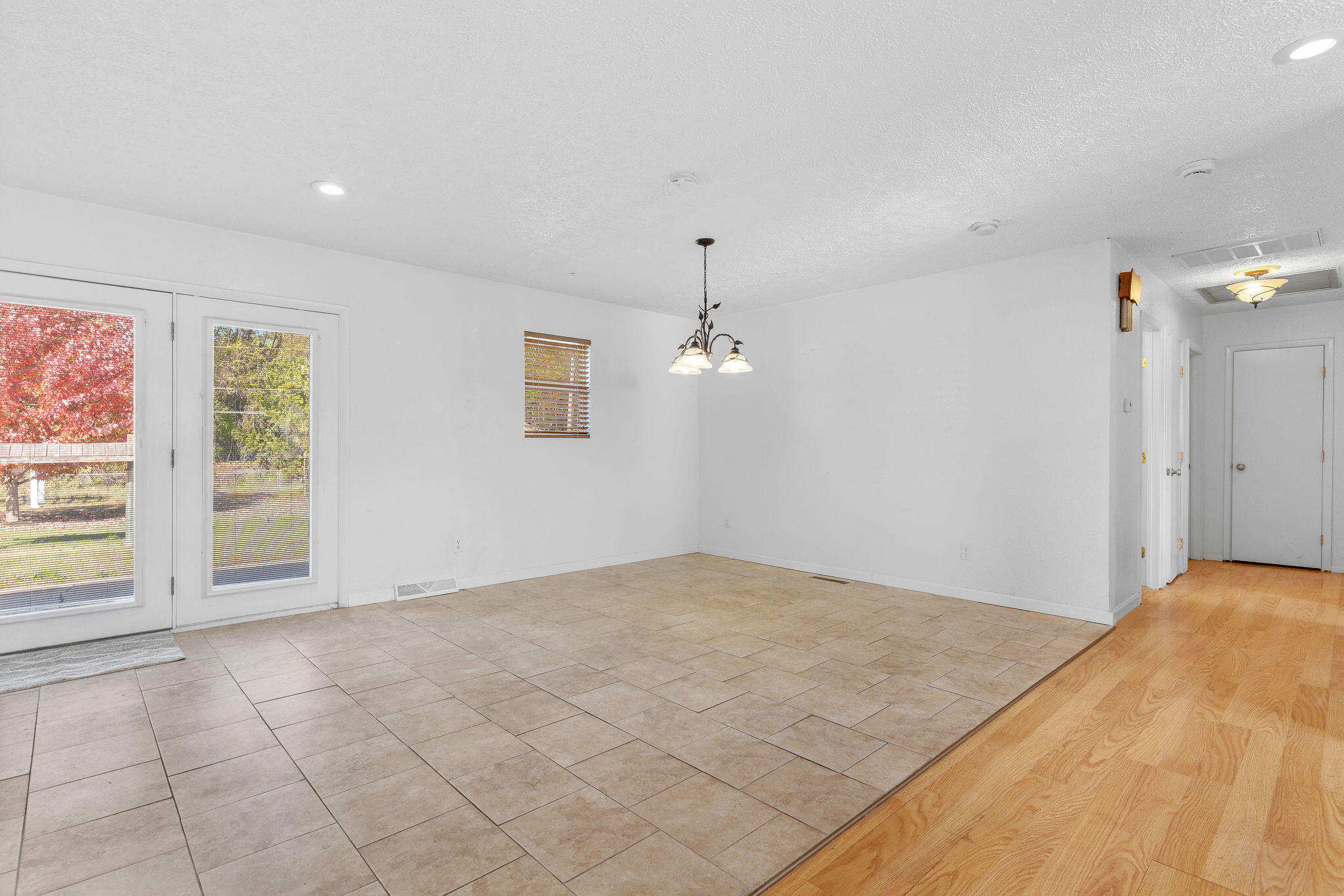 property viewer photo 7