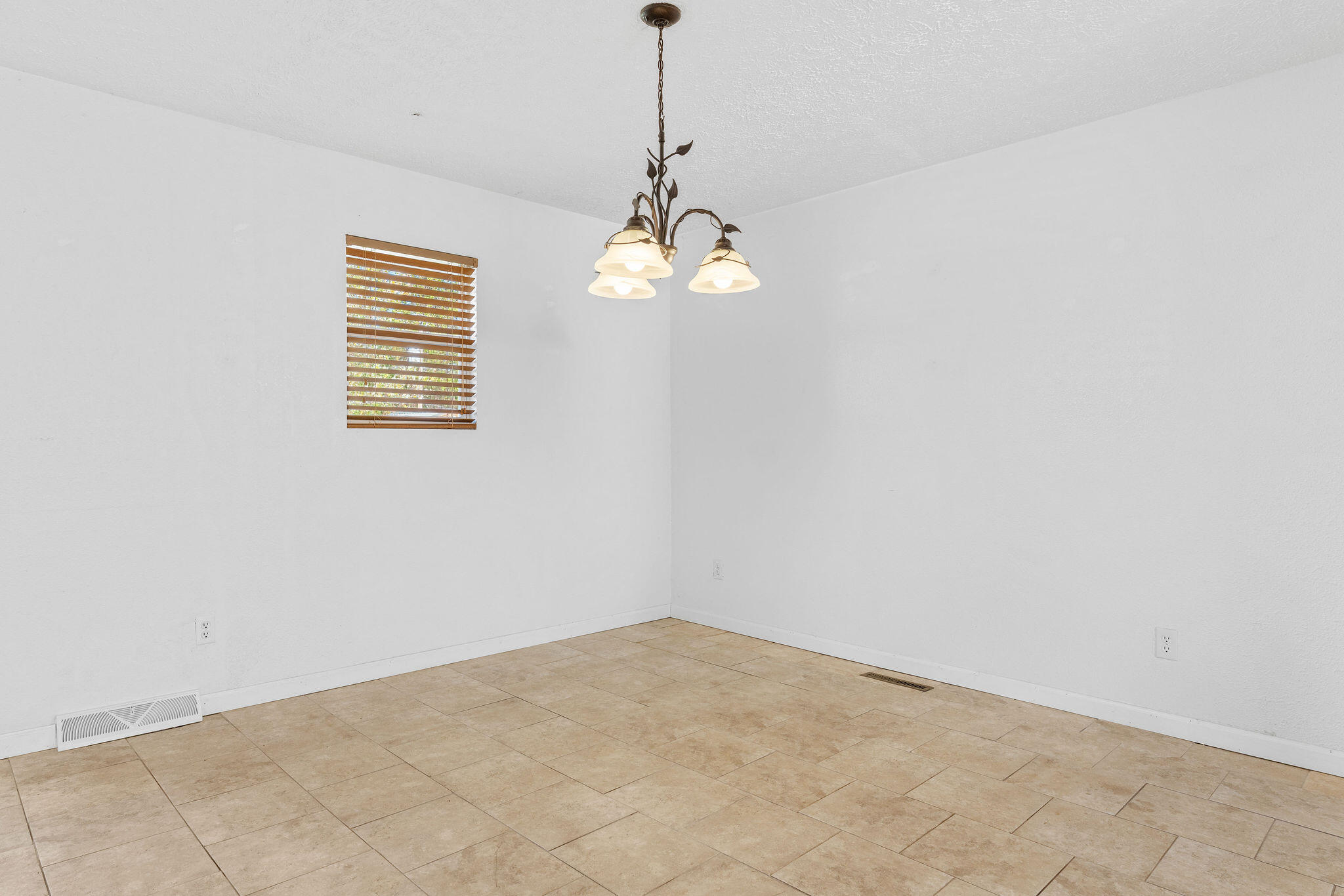 property viewer photo 8