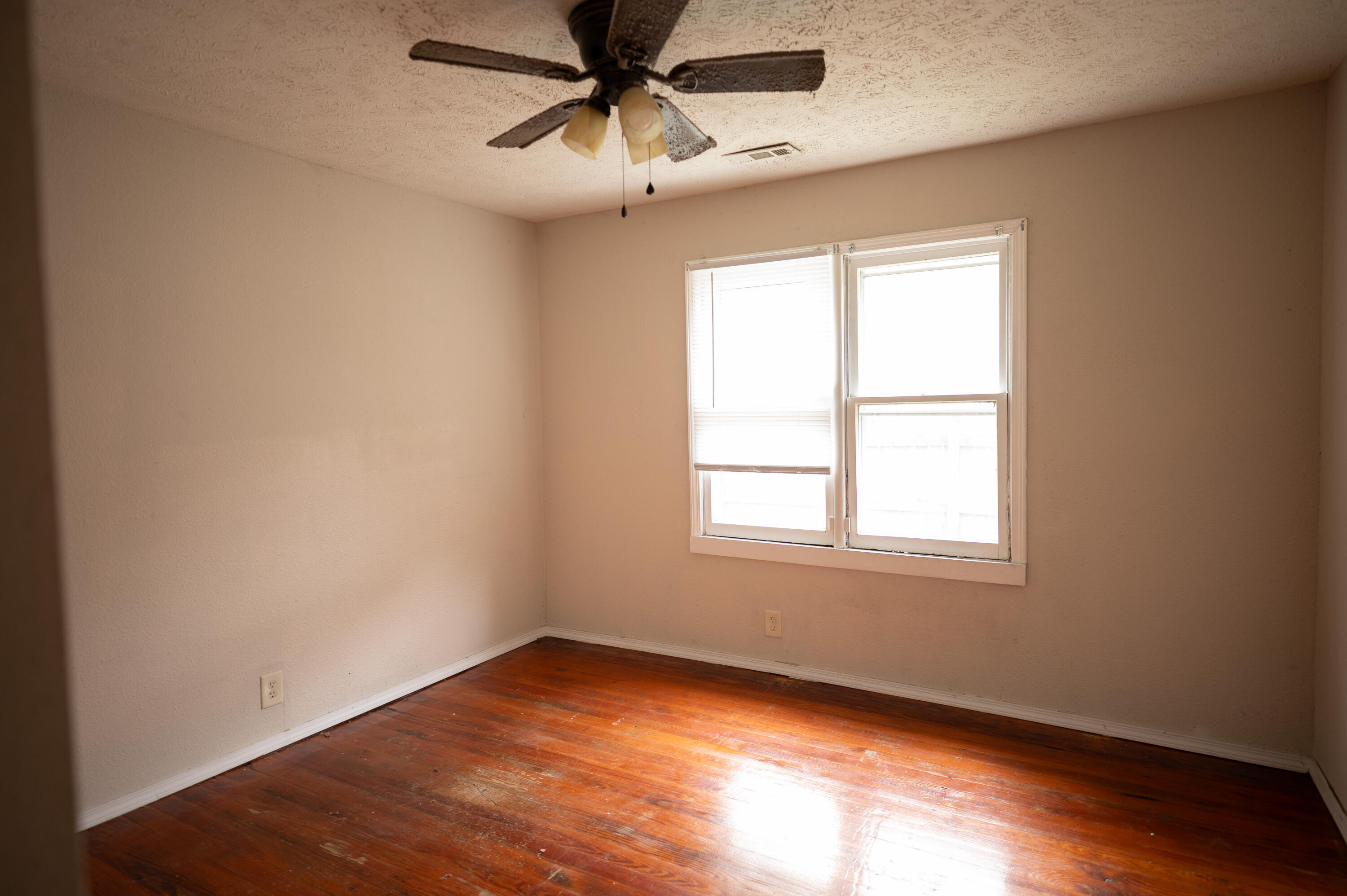 property viewer photo 5