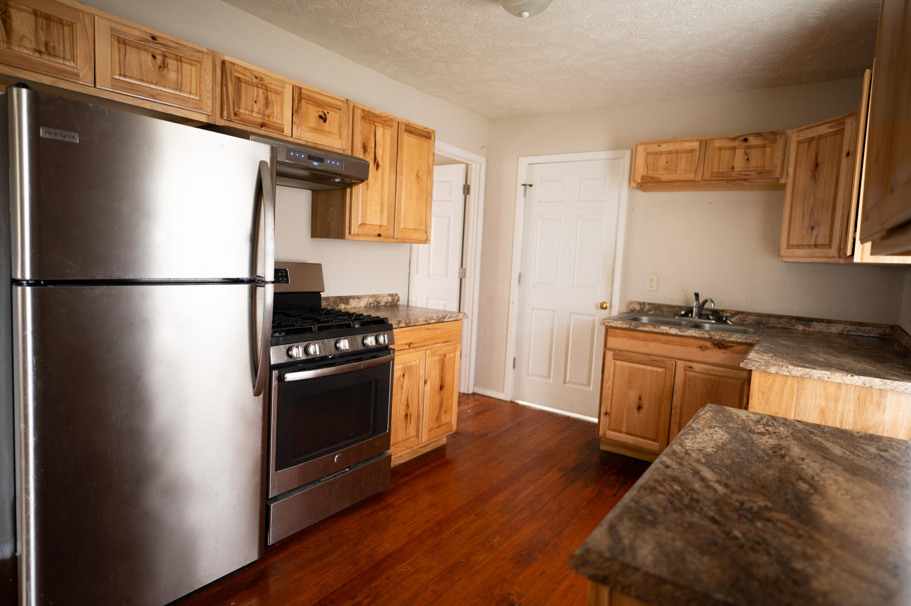 property viewer photo 8