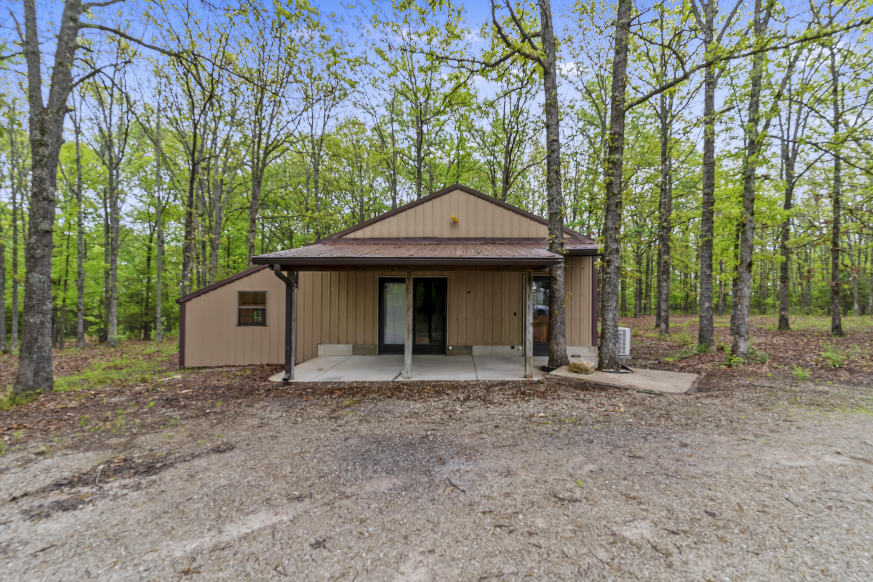 main property photo 0