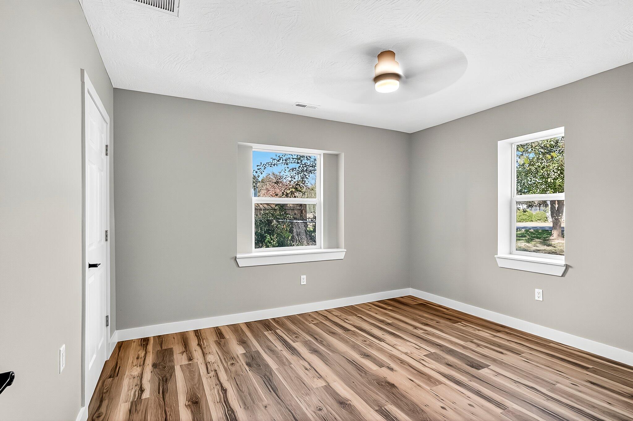 property viewer photo 19