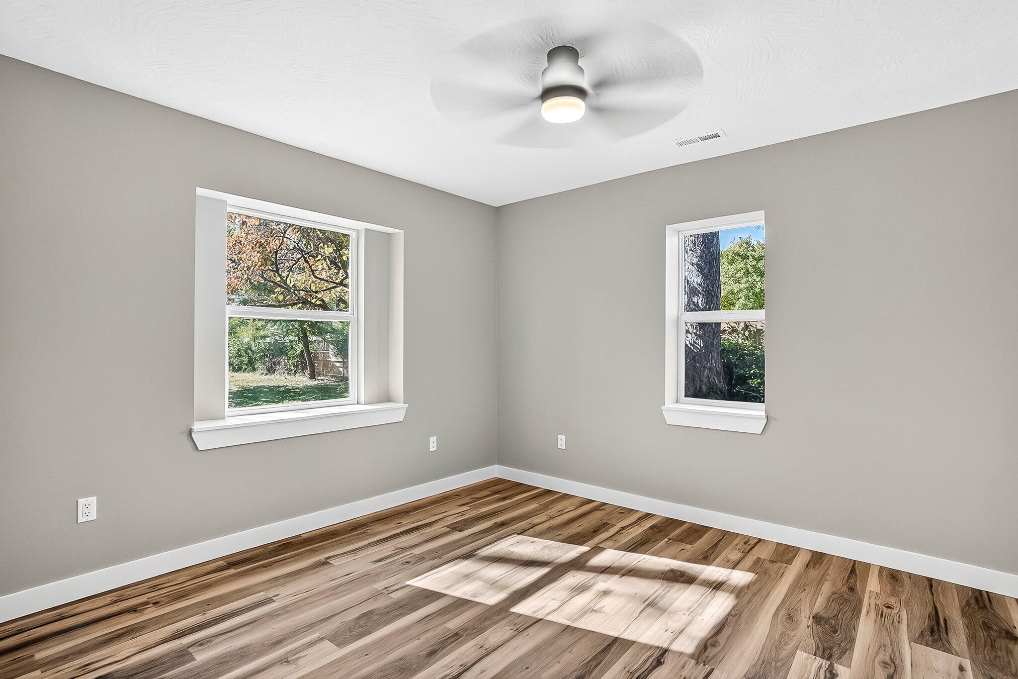 property viewer photo 23