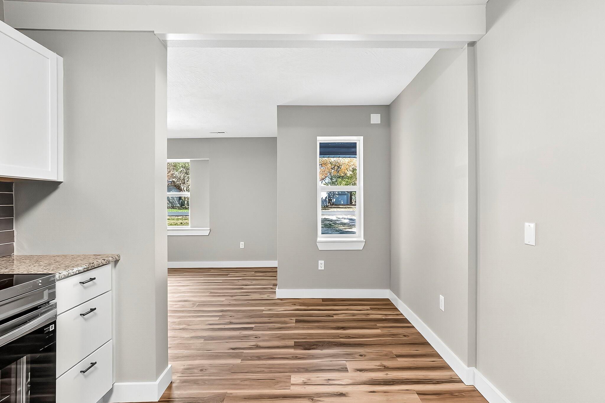 property viewer photo 8