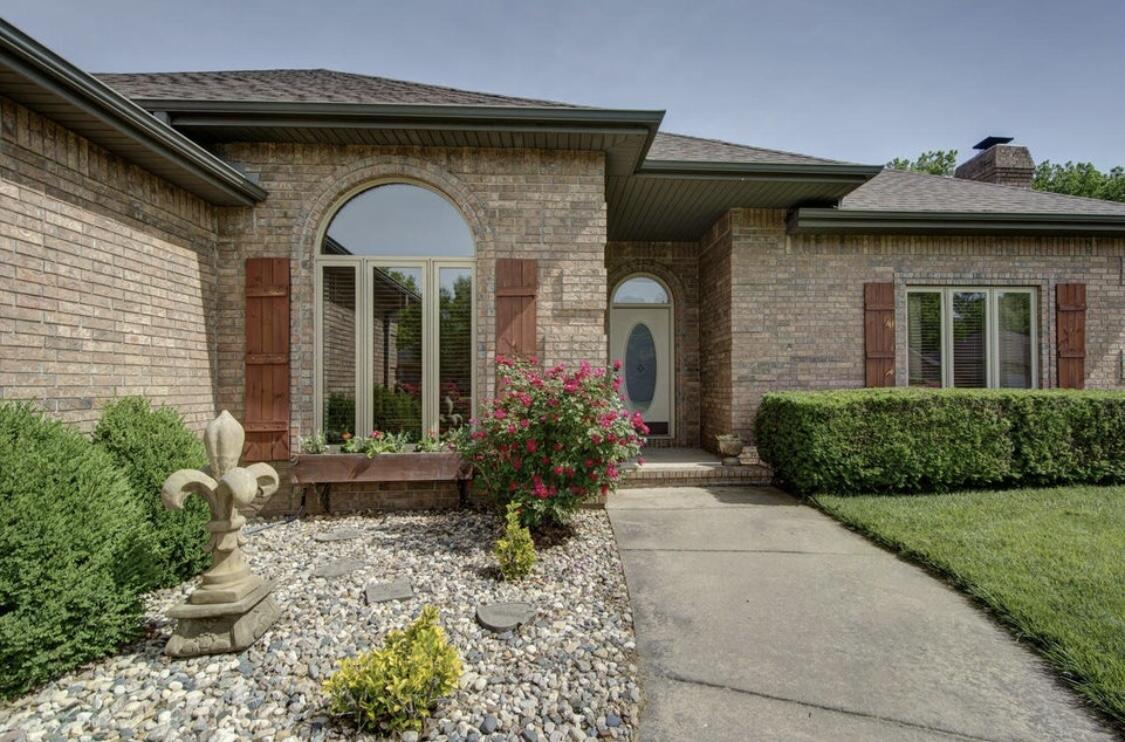 main property photo 2