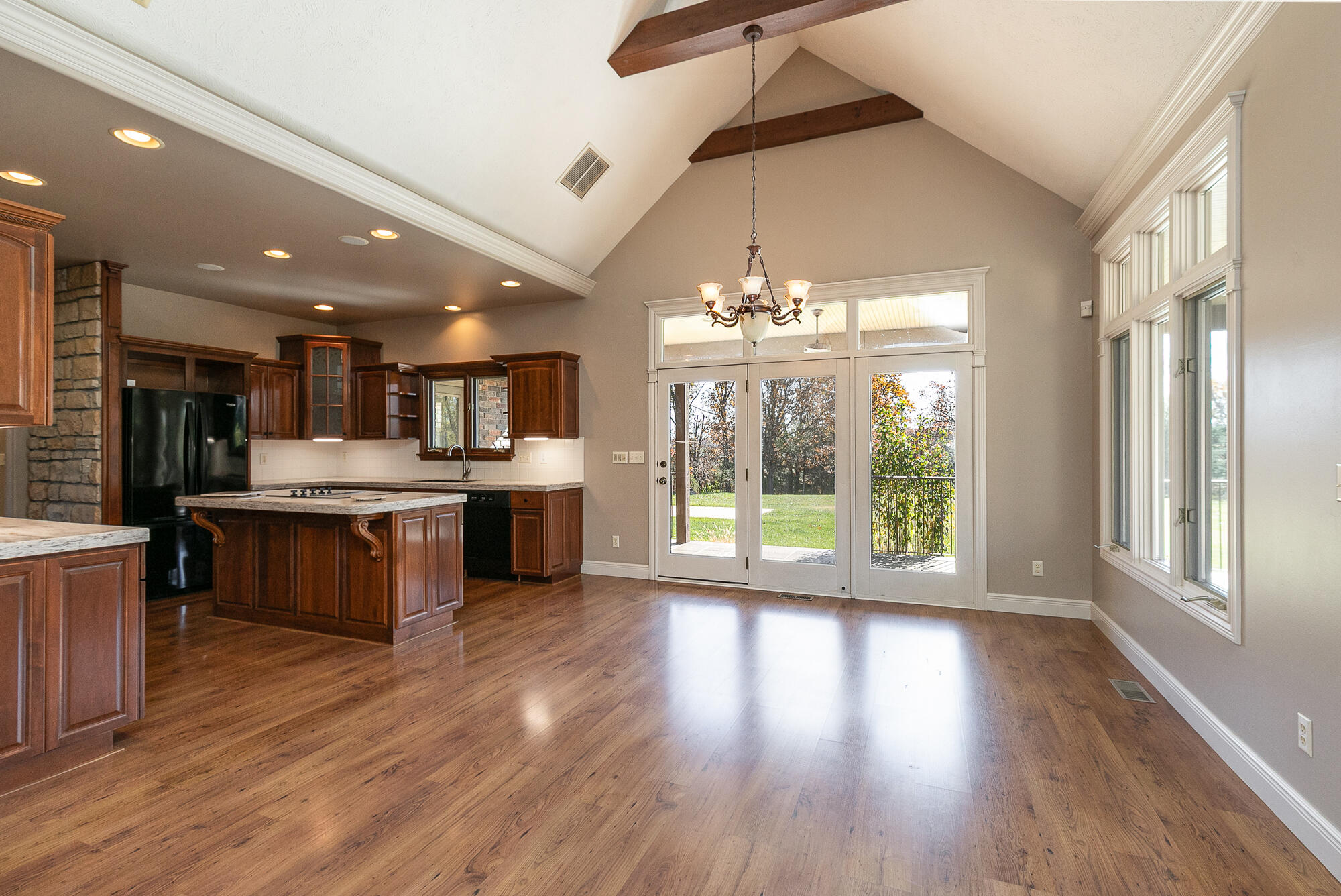 property viewer photo 15