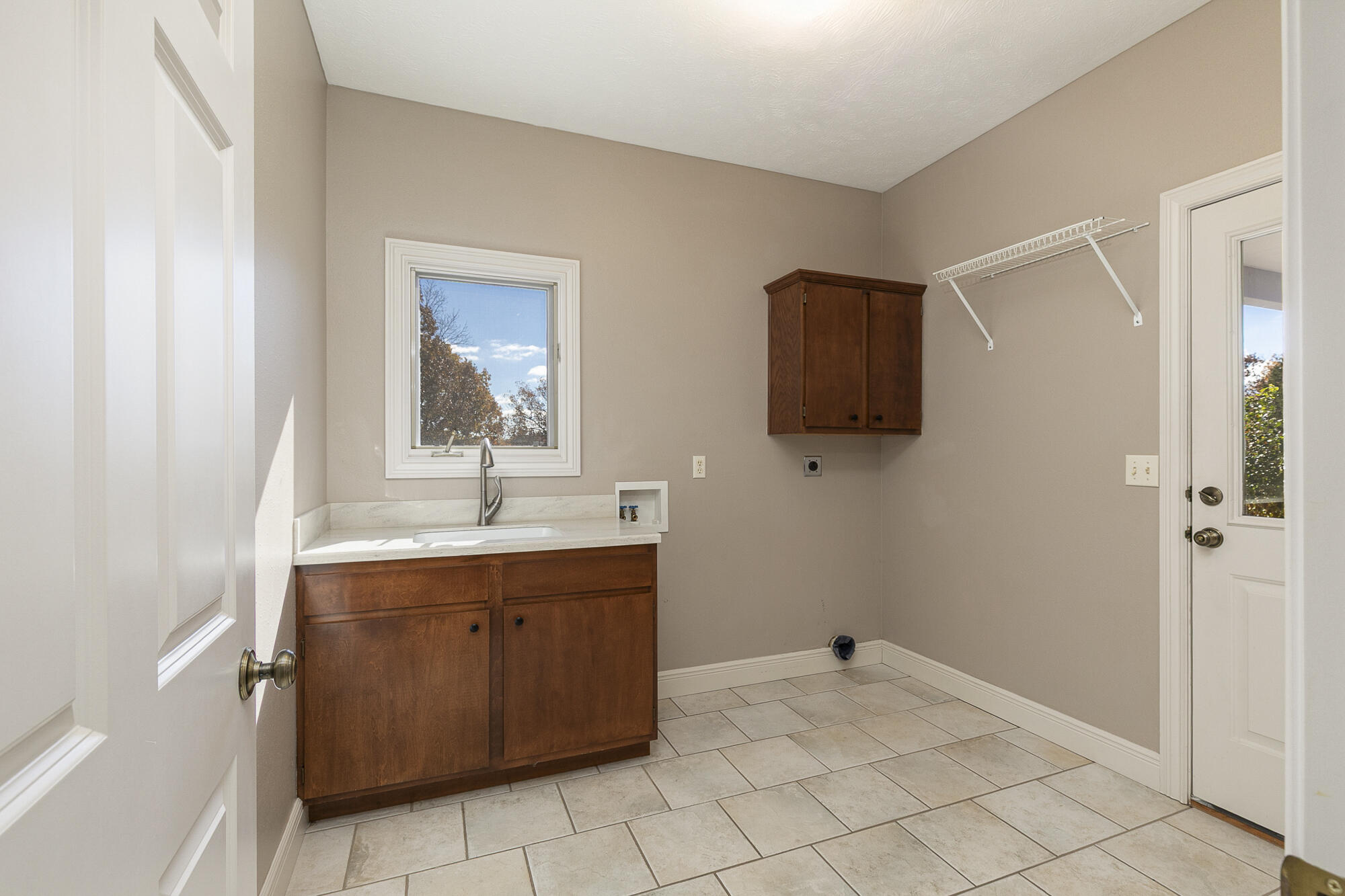 property viewer photo 27