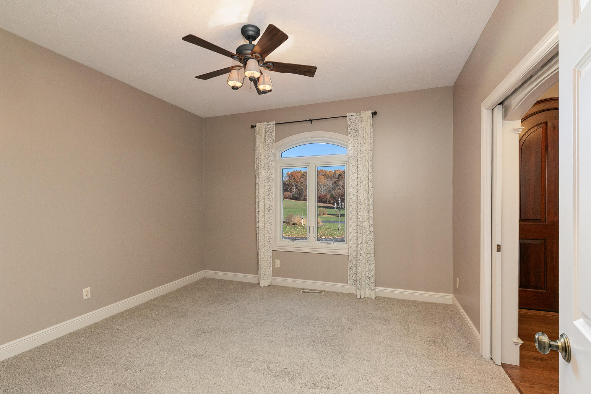 property viewer photo 28