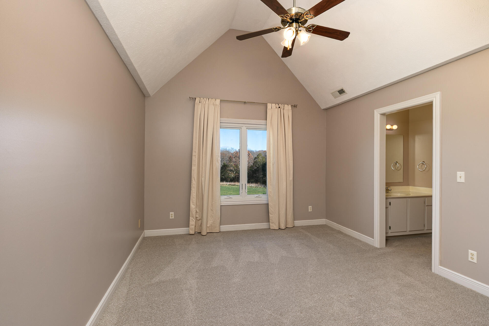 property viewer photo 43