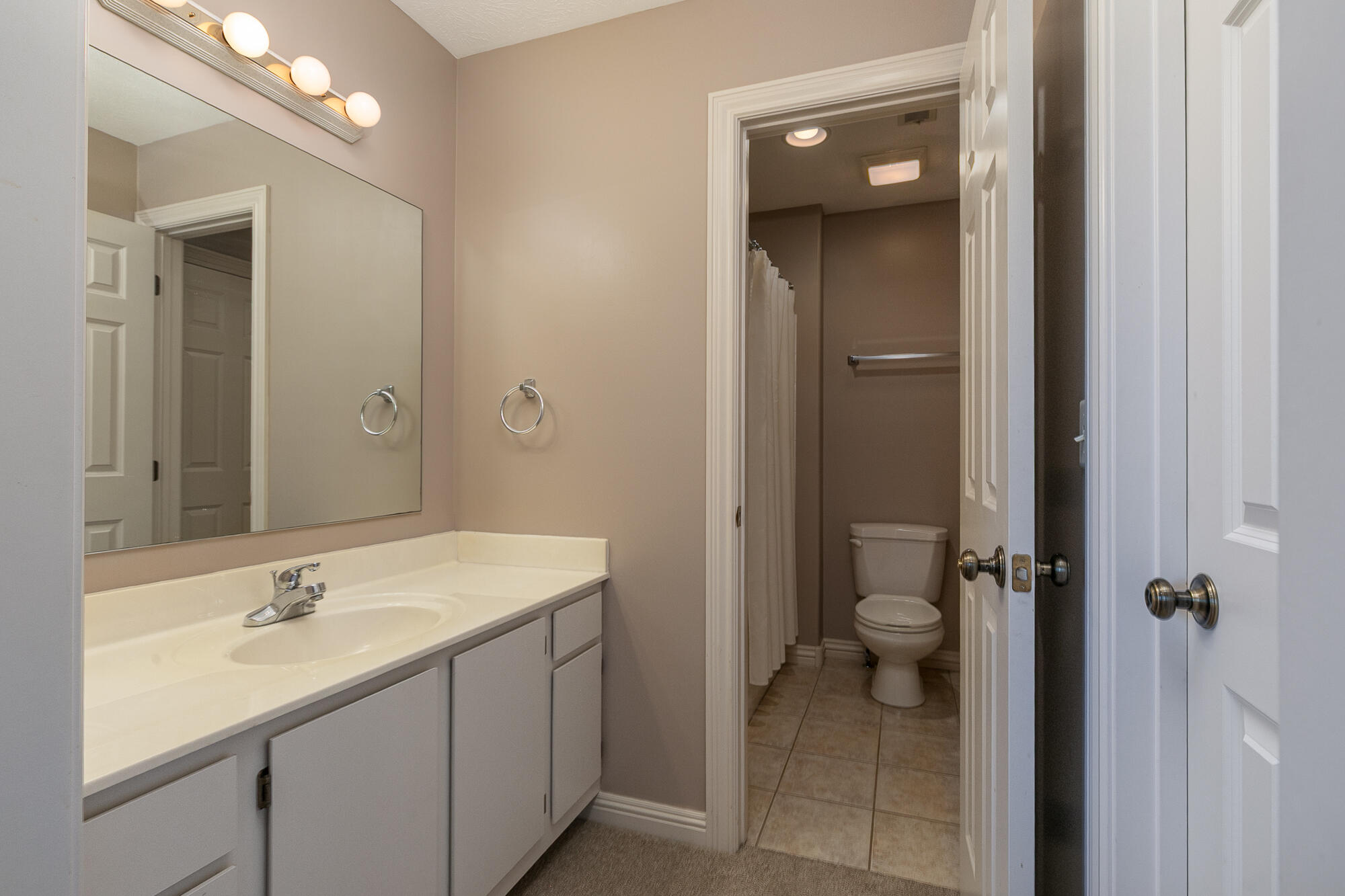 property viewer photo 45