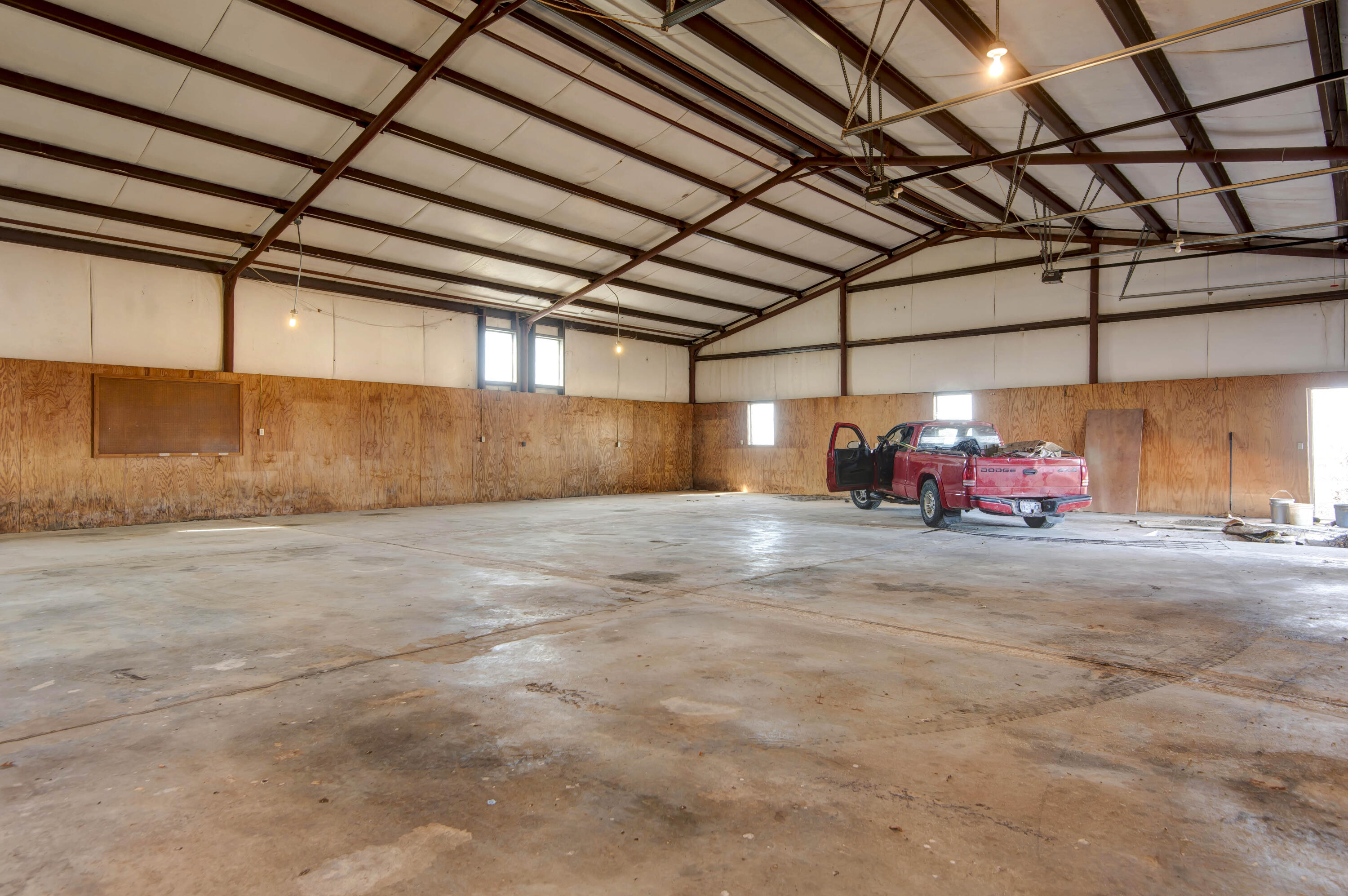 main property photo 34