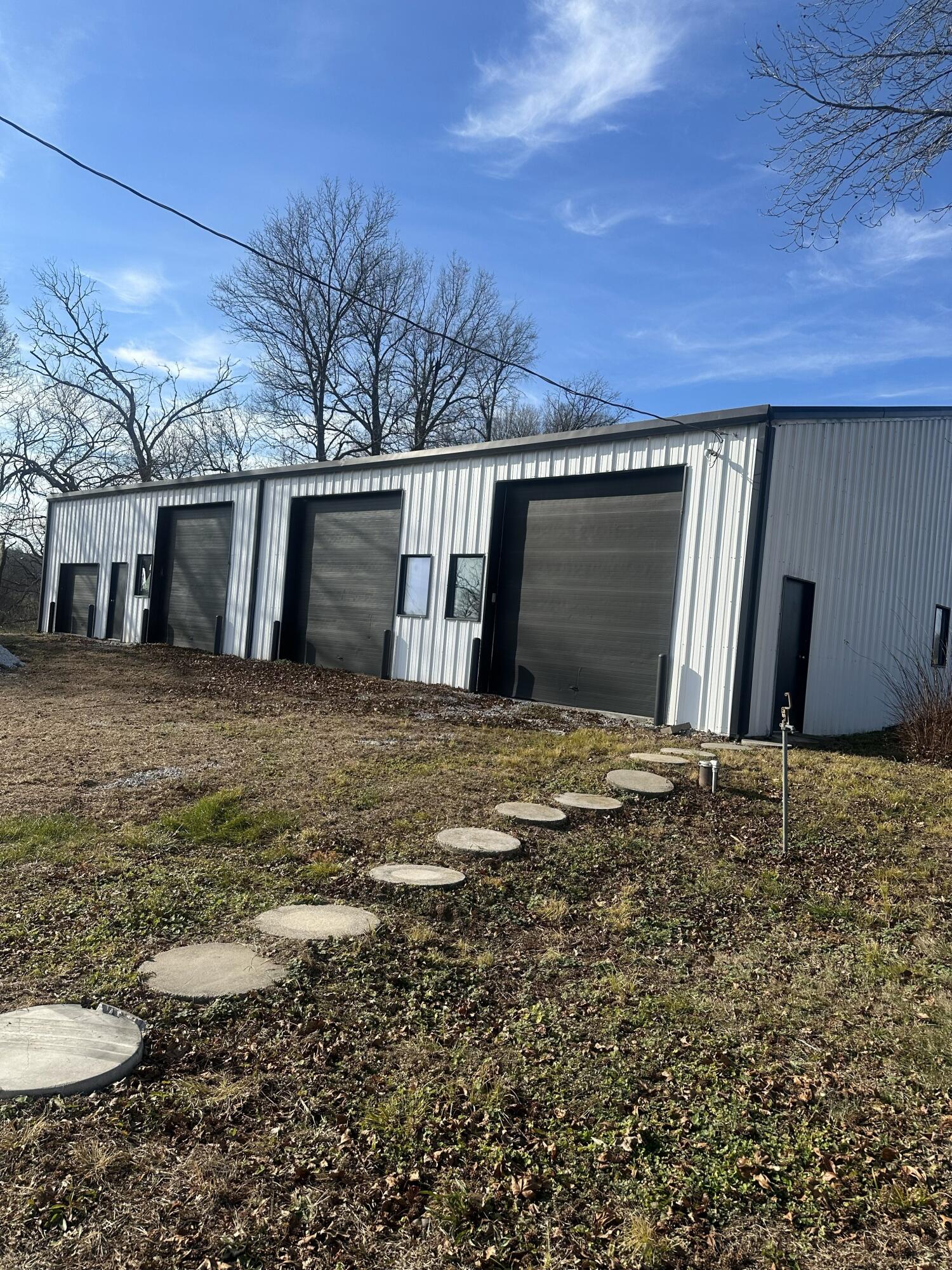 main property photo 37
