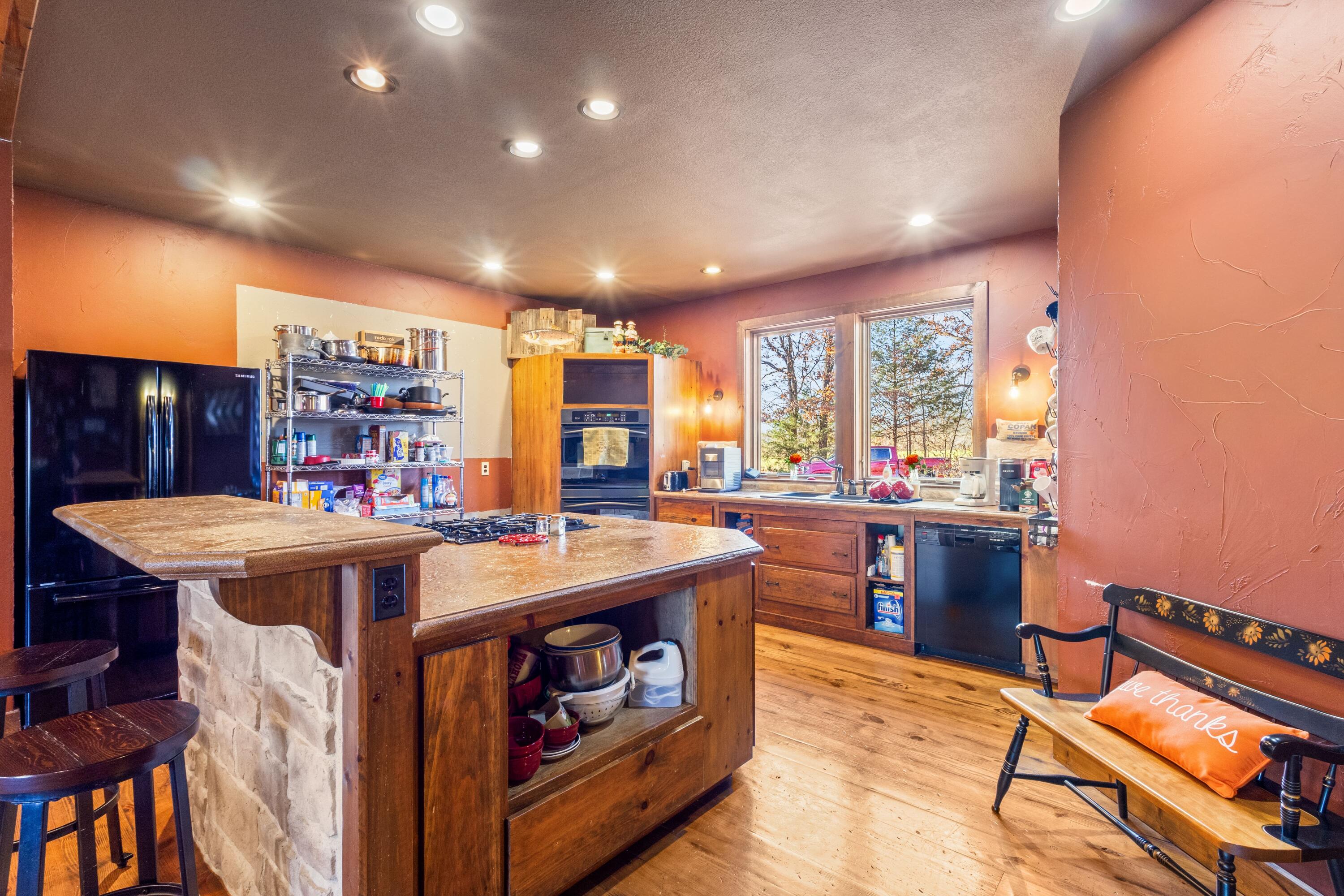 main property photo 29