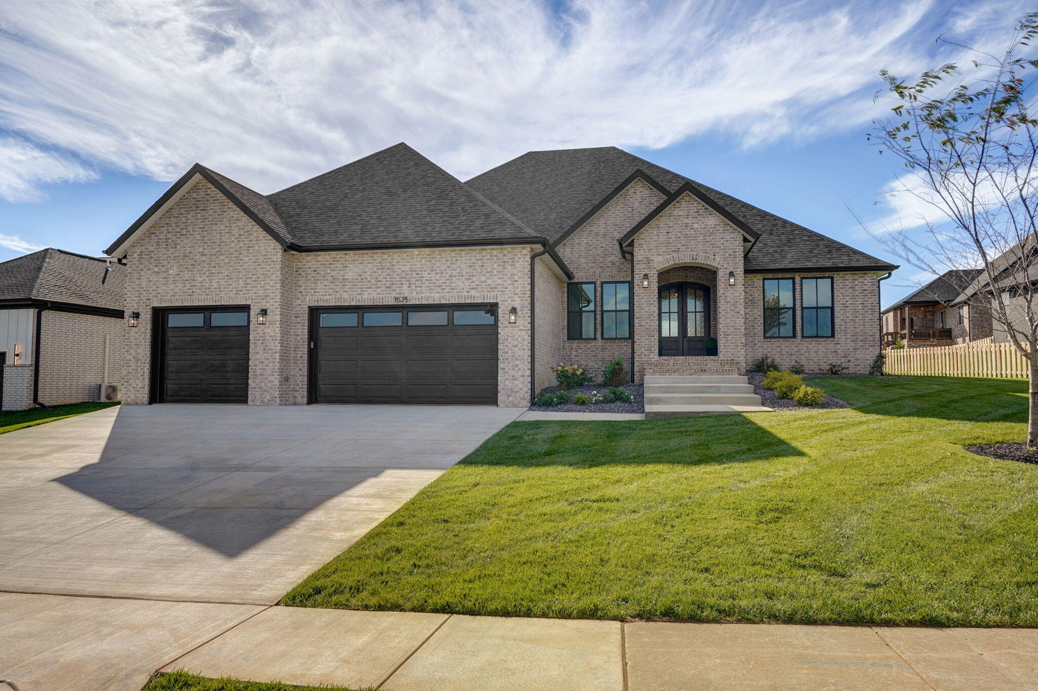 main property photo 0