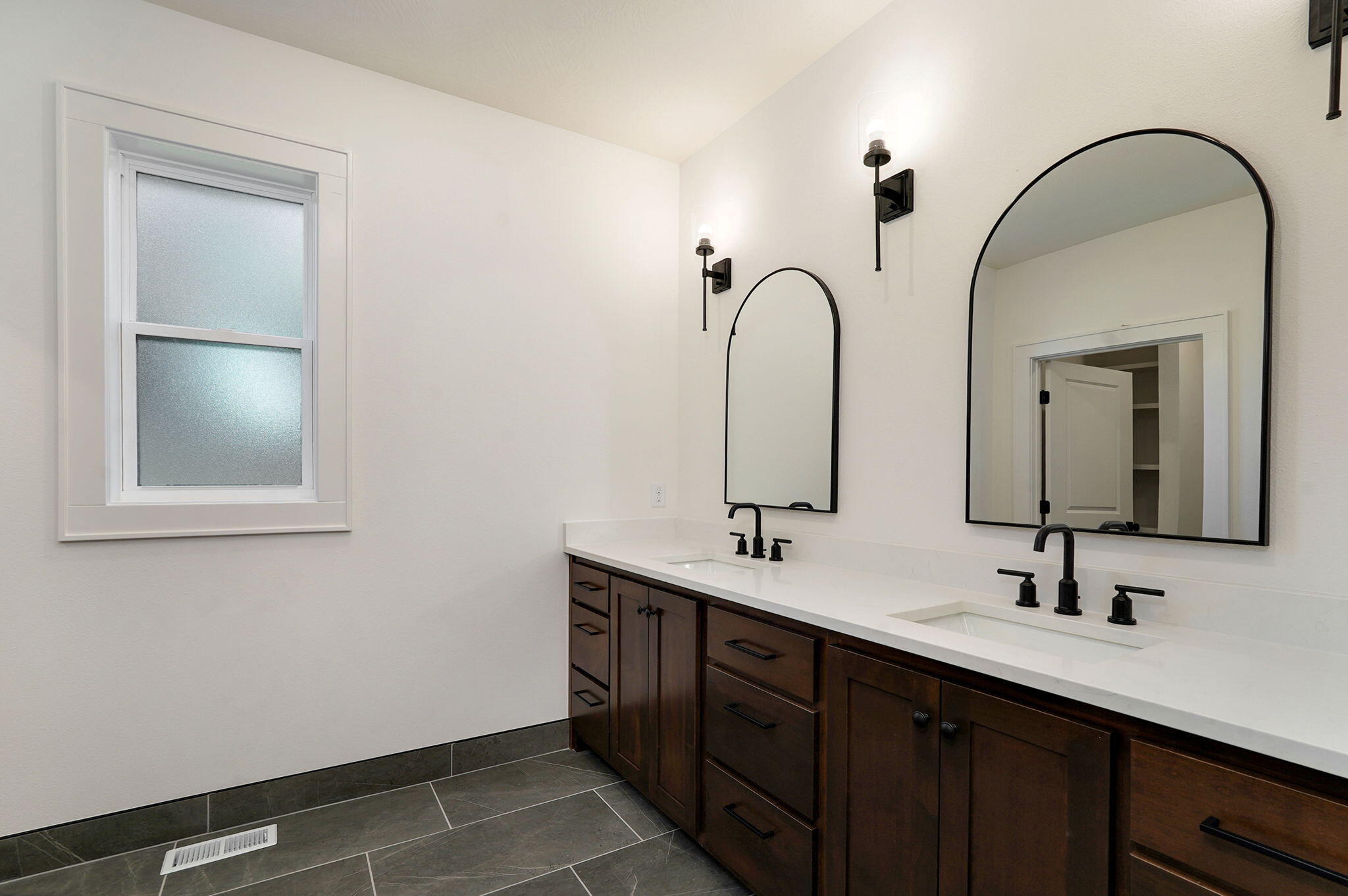 property viewer photo 28