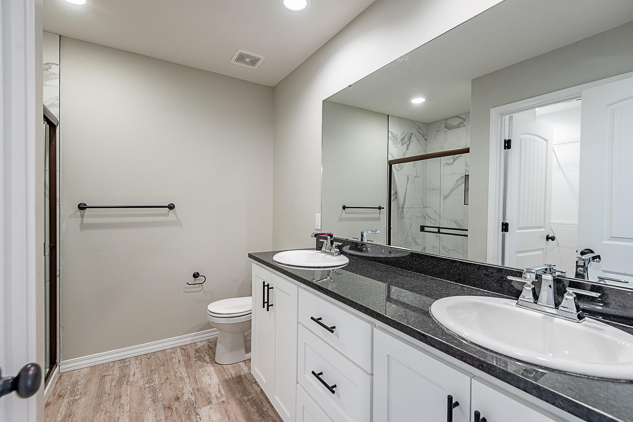property viewer photo 20