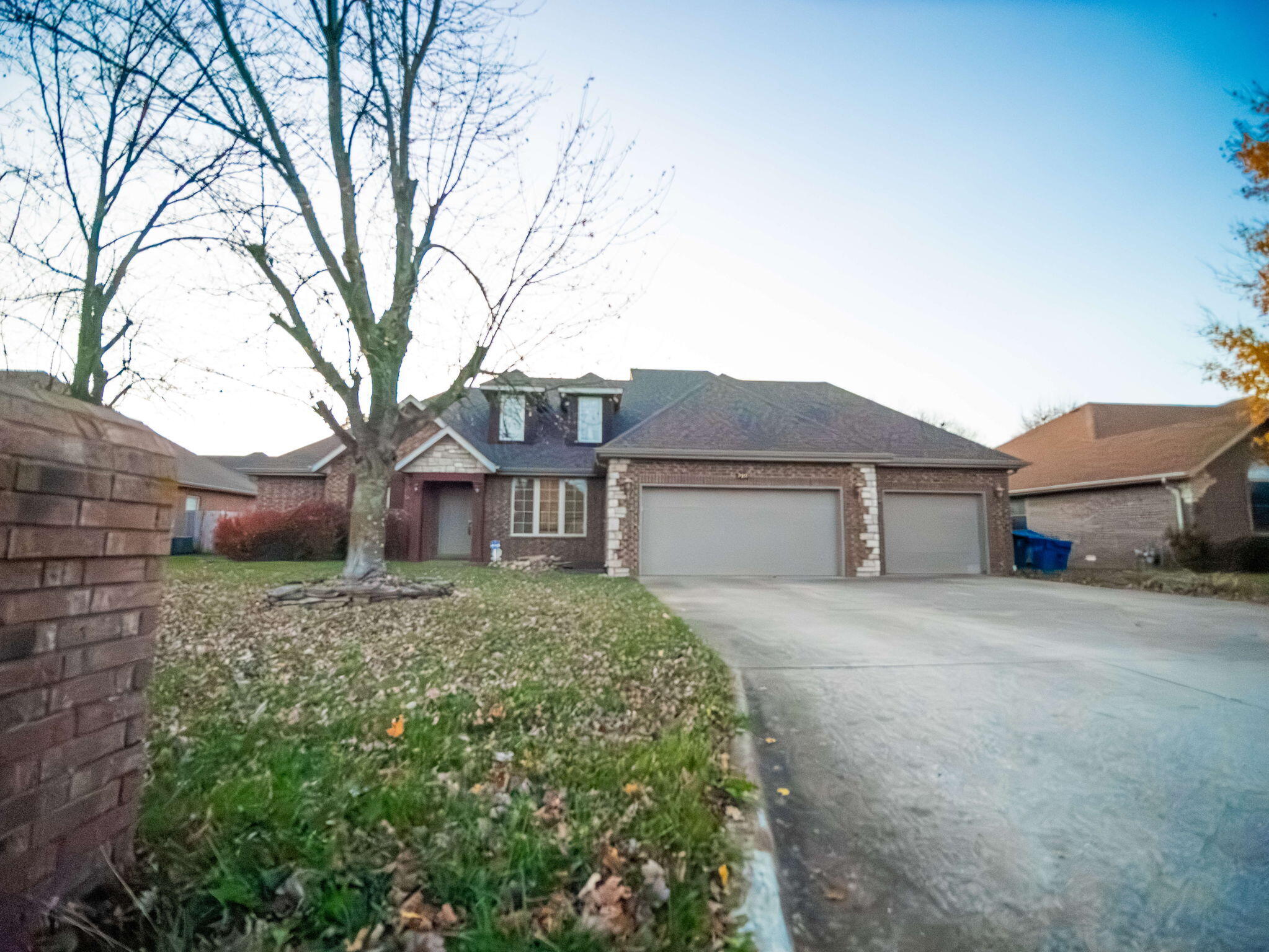 main property photo 0