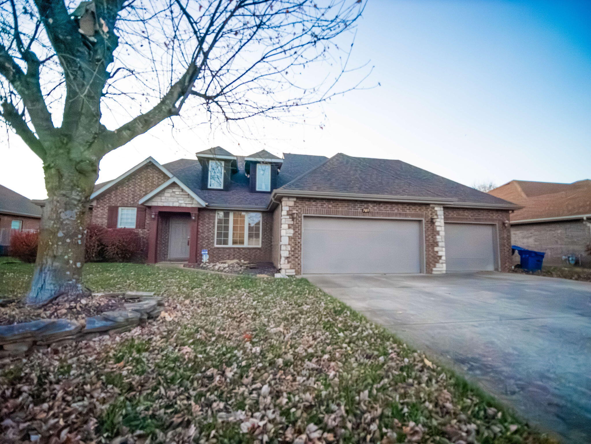 property viewer photo 1