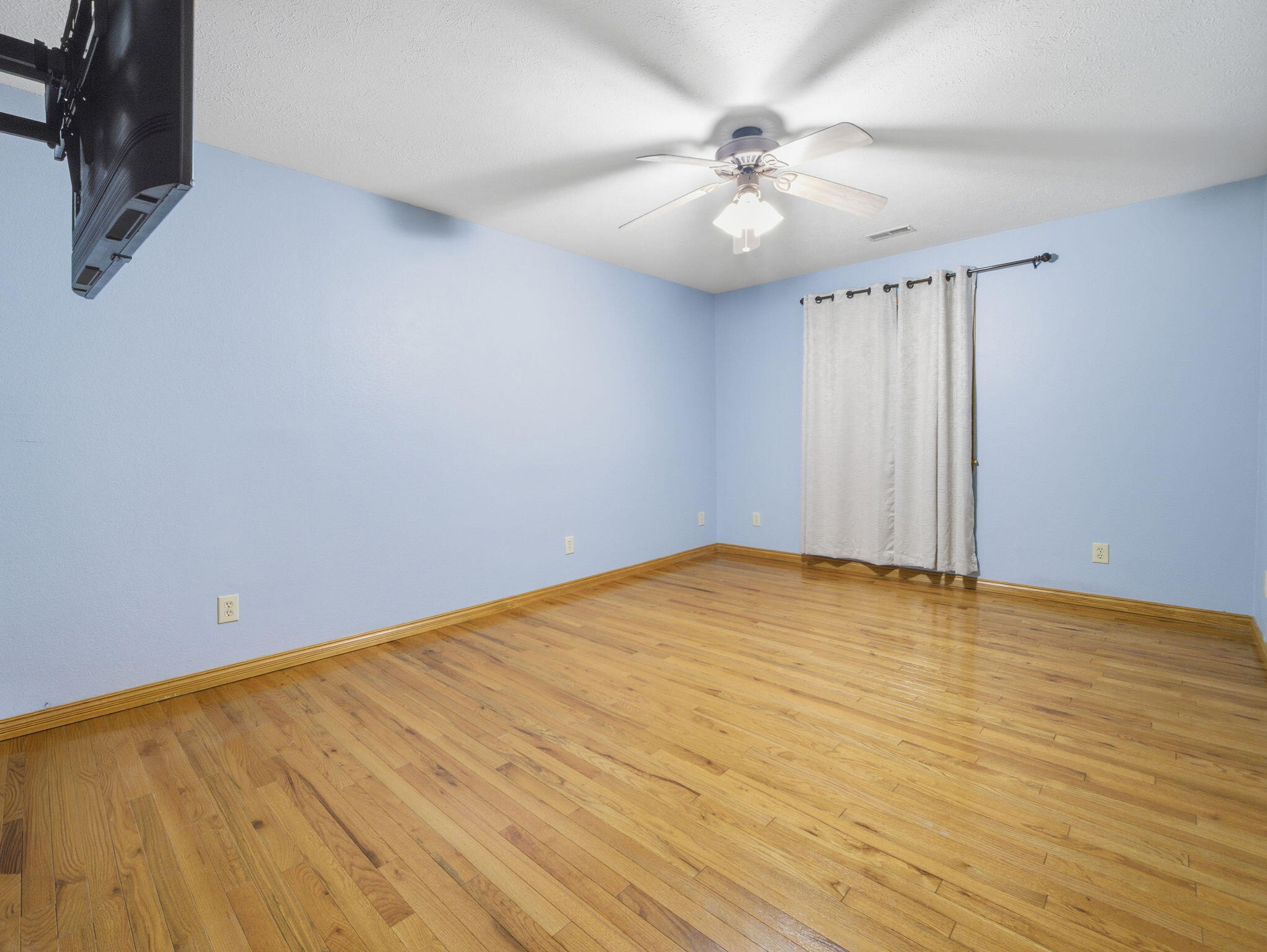 property viewer photo 19