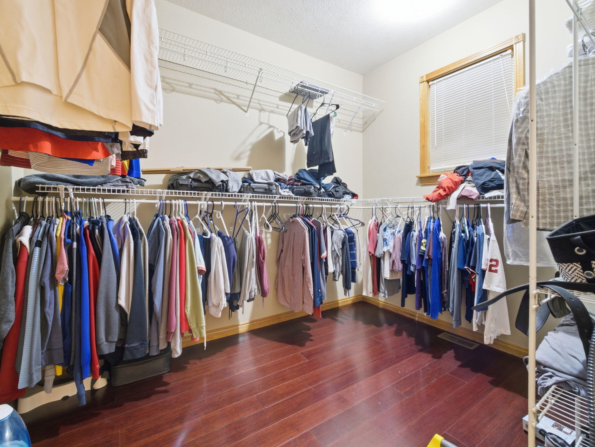 property viewer photo 23