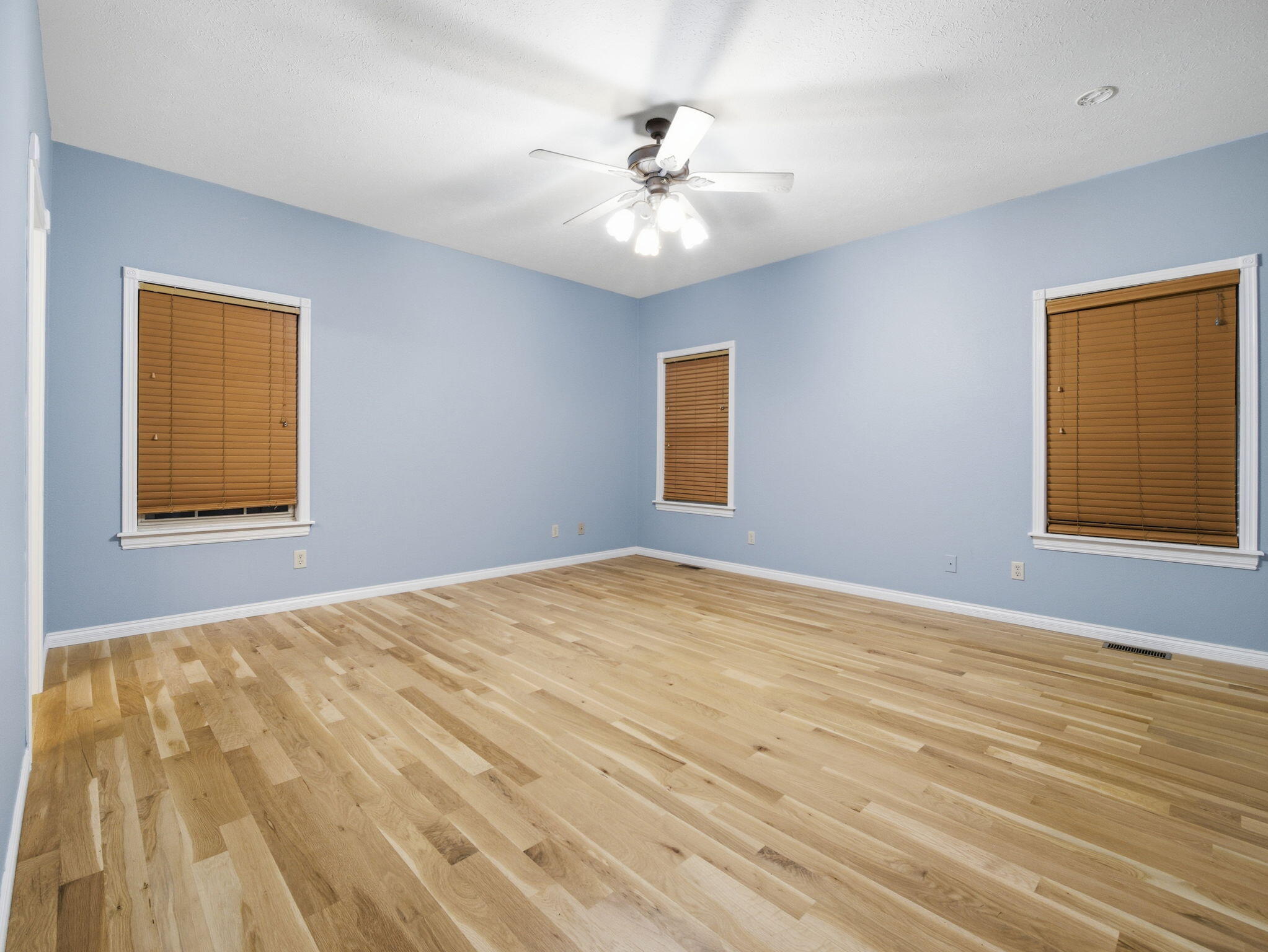 property viewer photo 27