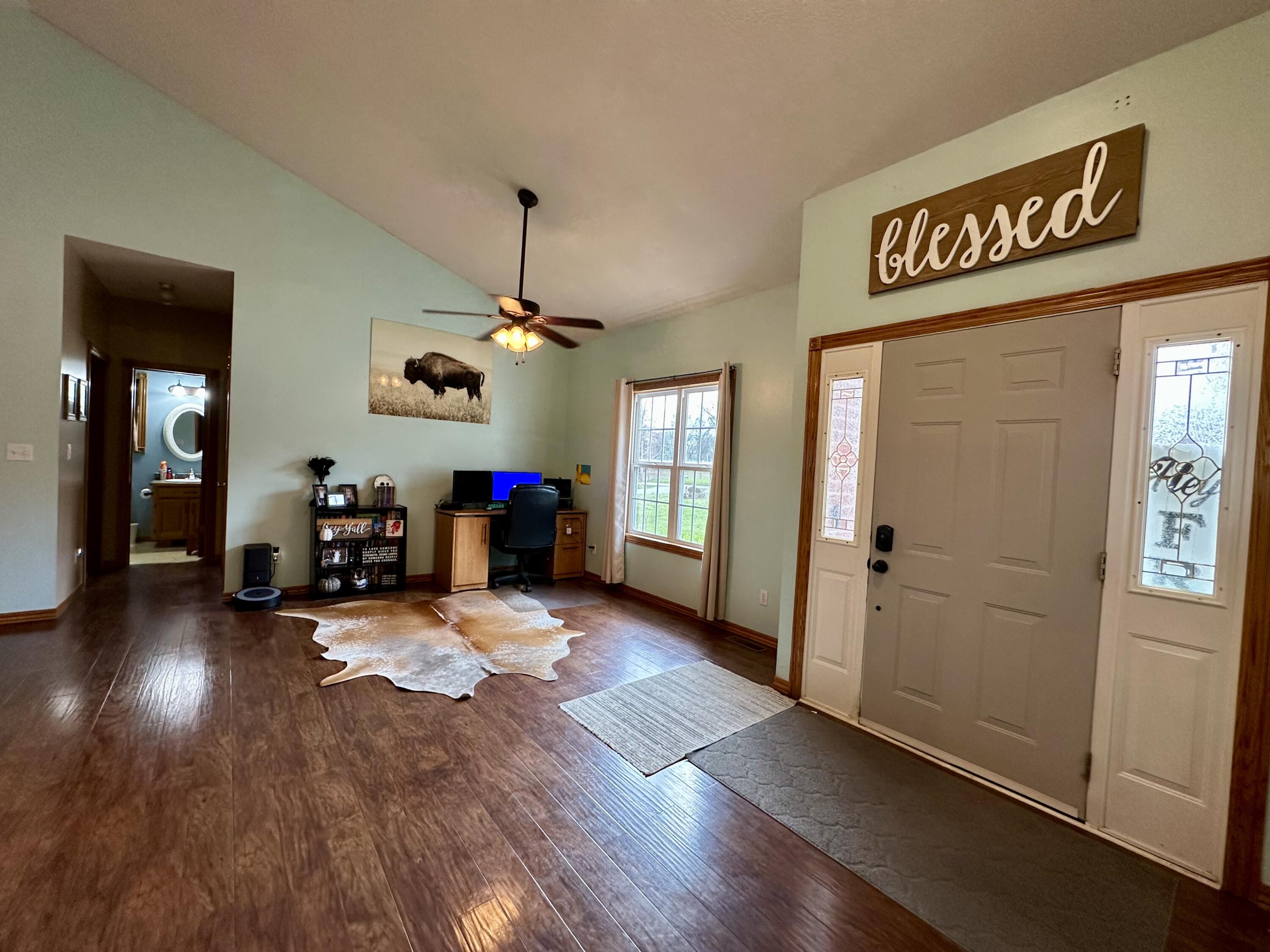 property viewer photo 2