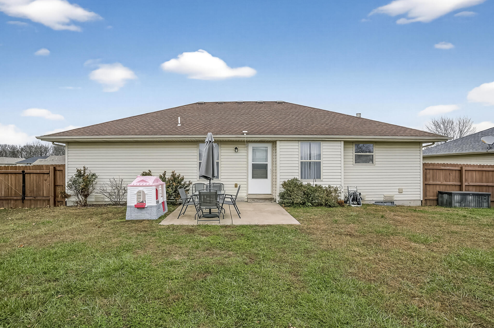 property viewer photo 19