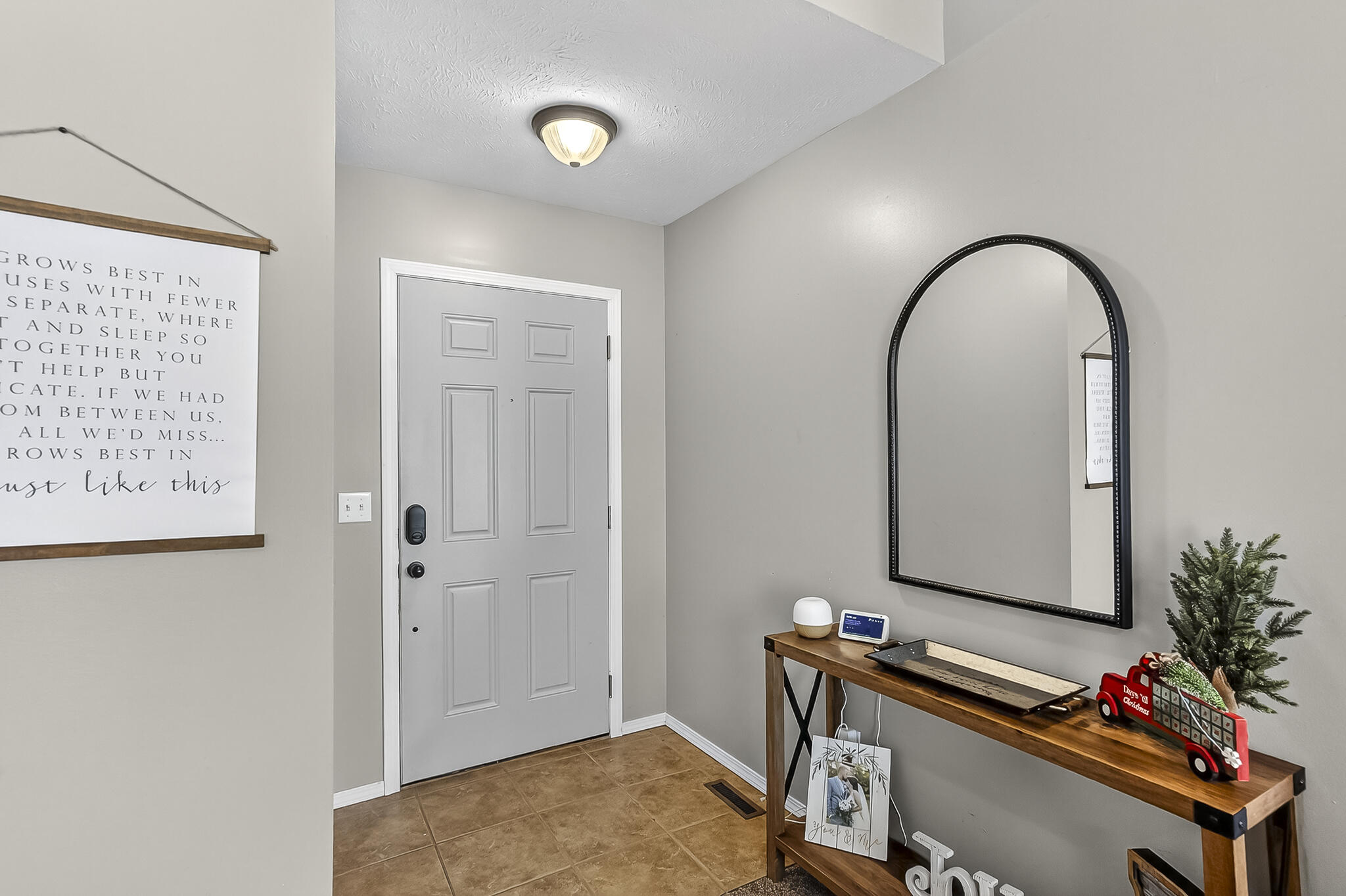 property viewer photo 3