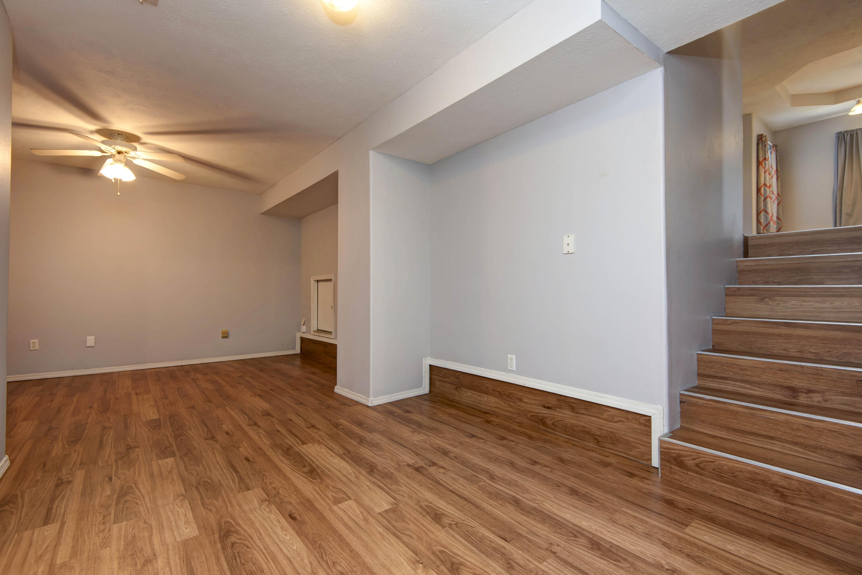 property viewer photo 11