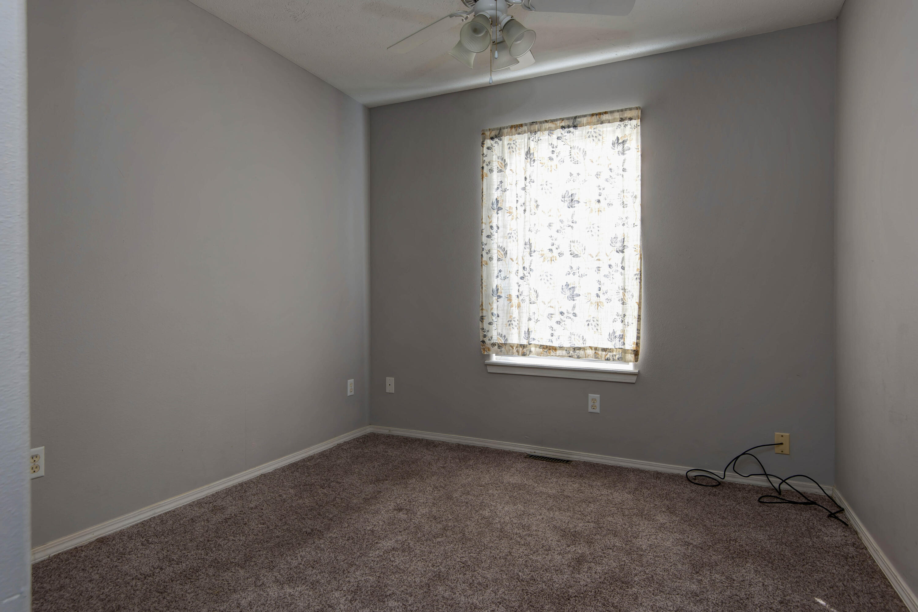 property viewer photo 18