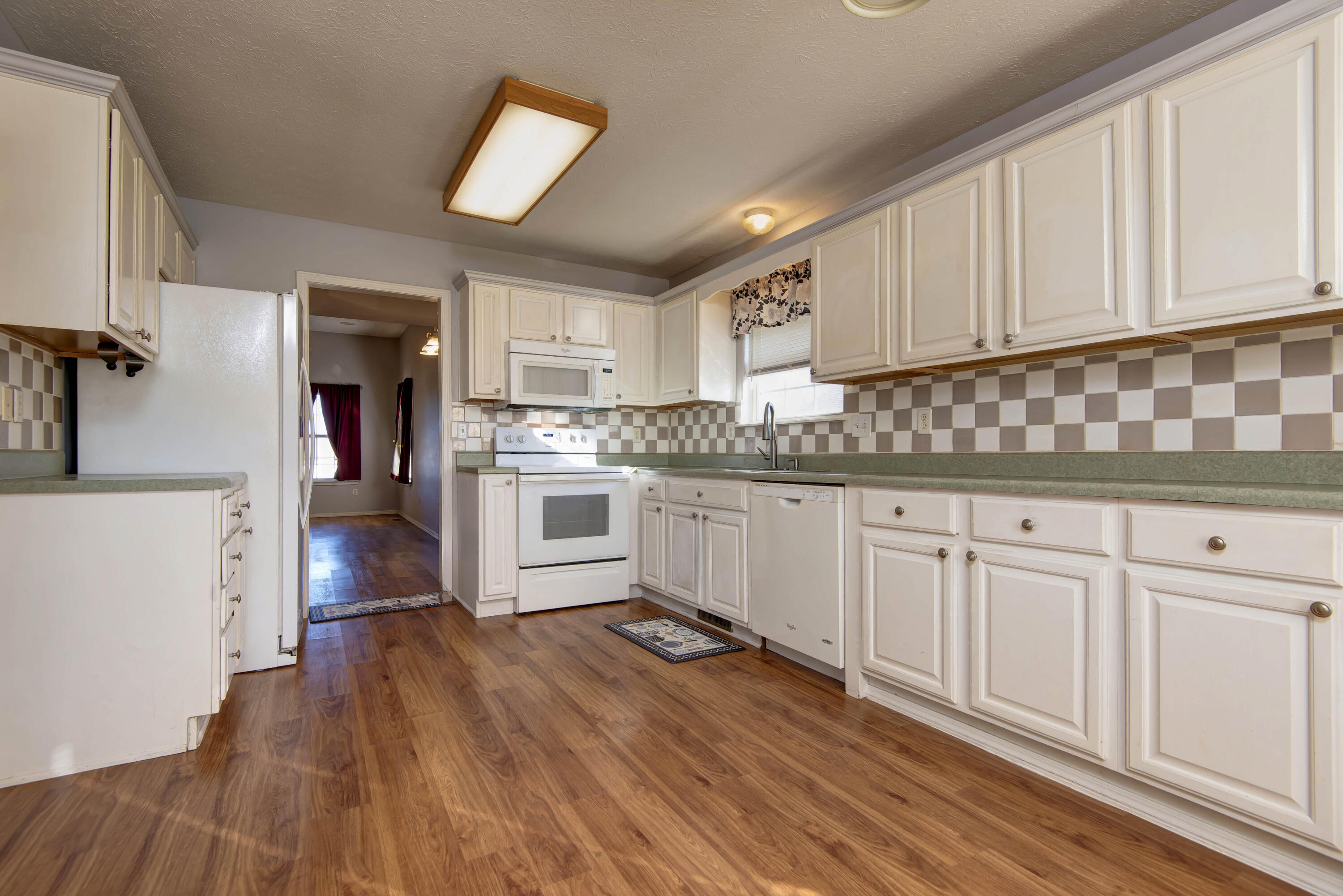 property viewer photo 4