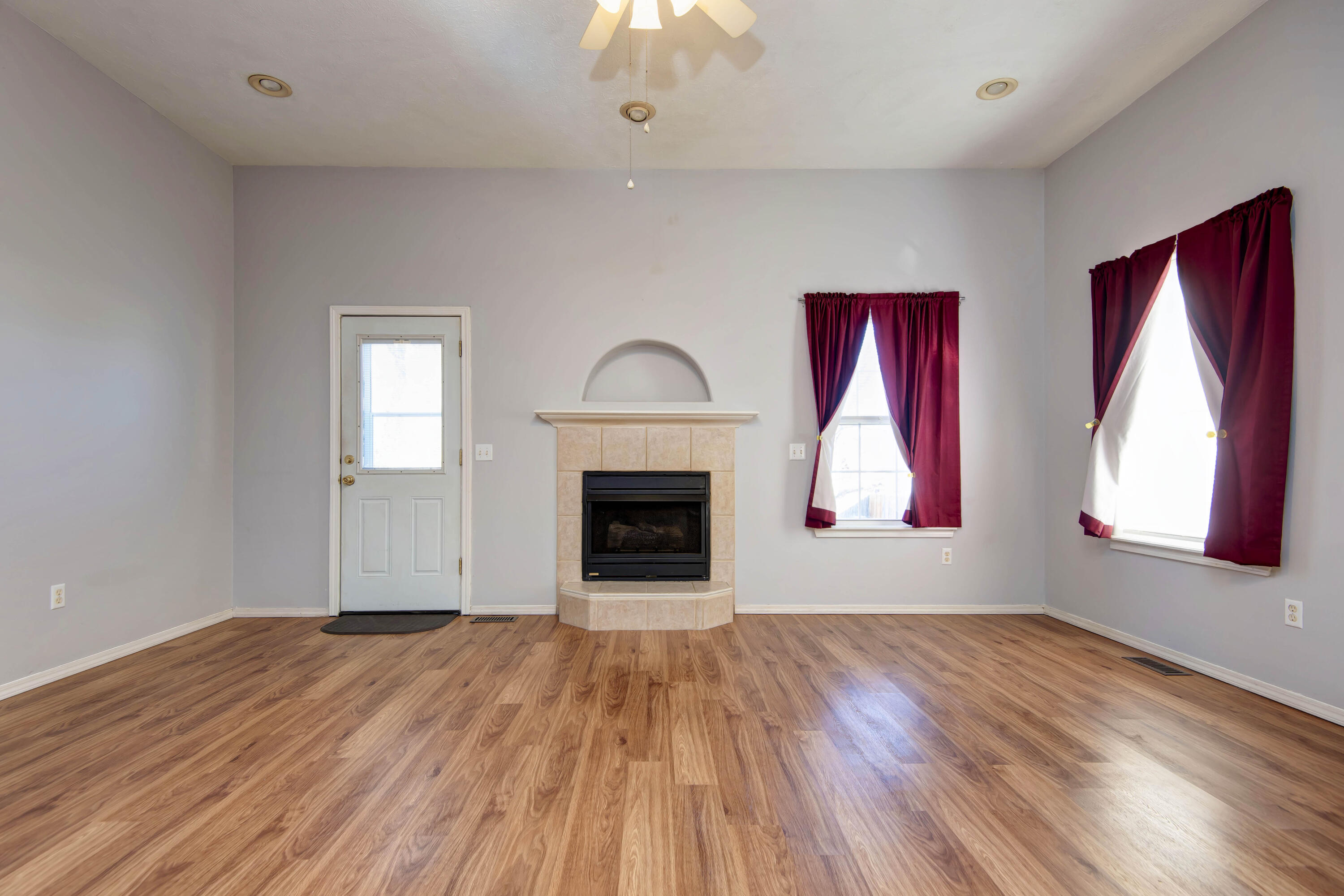 property viewer photo 8