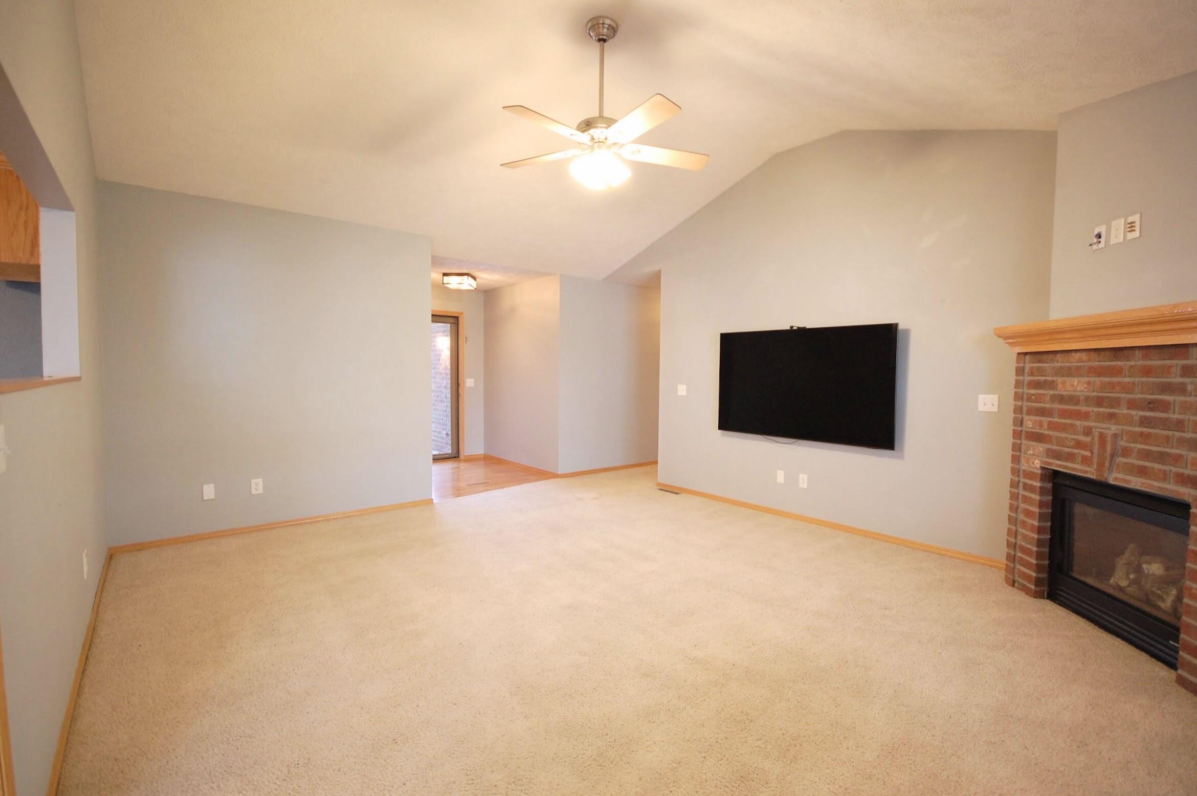 property viewer photo 6