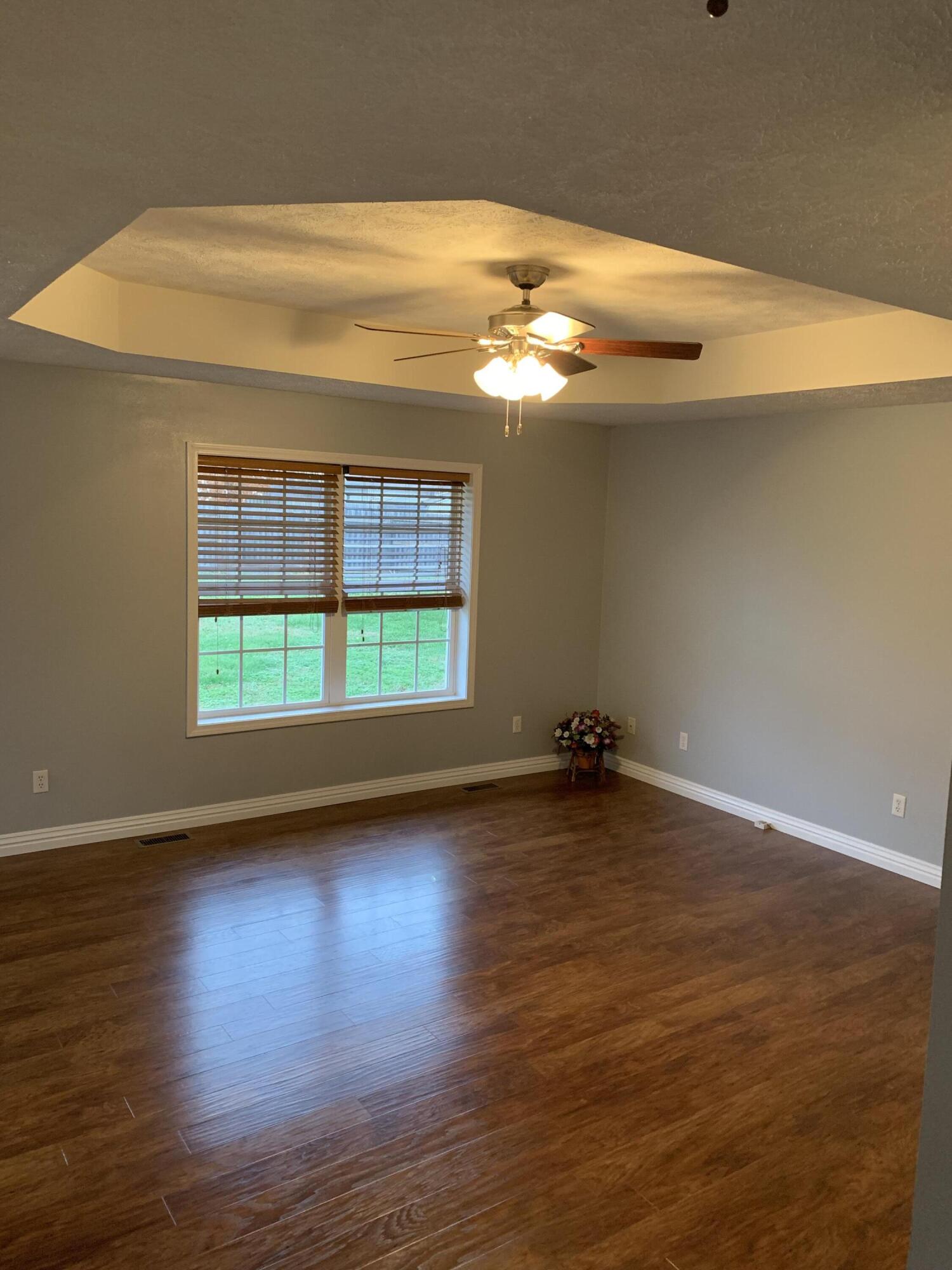 property viewer photo 12