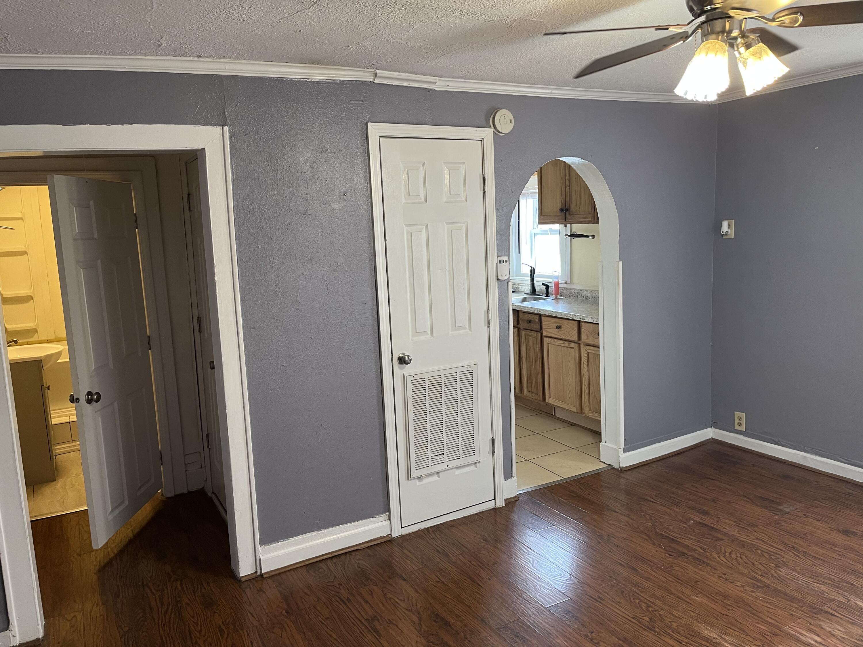 property viewer photo 3