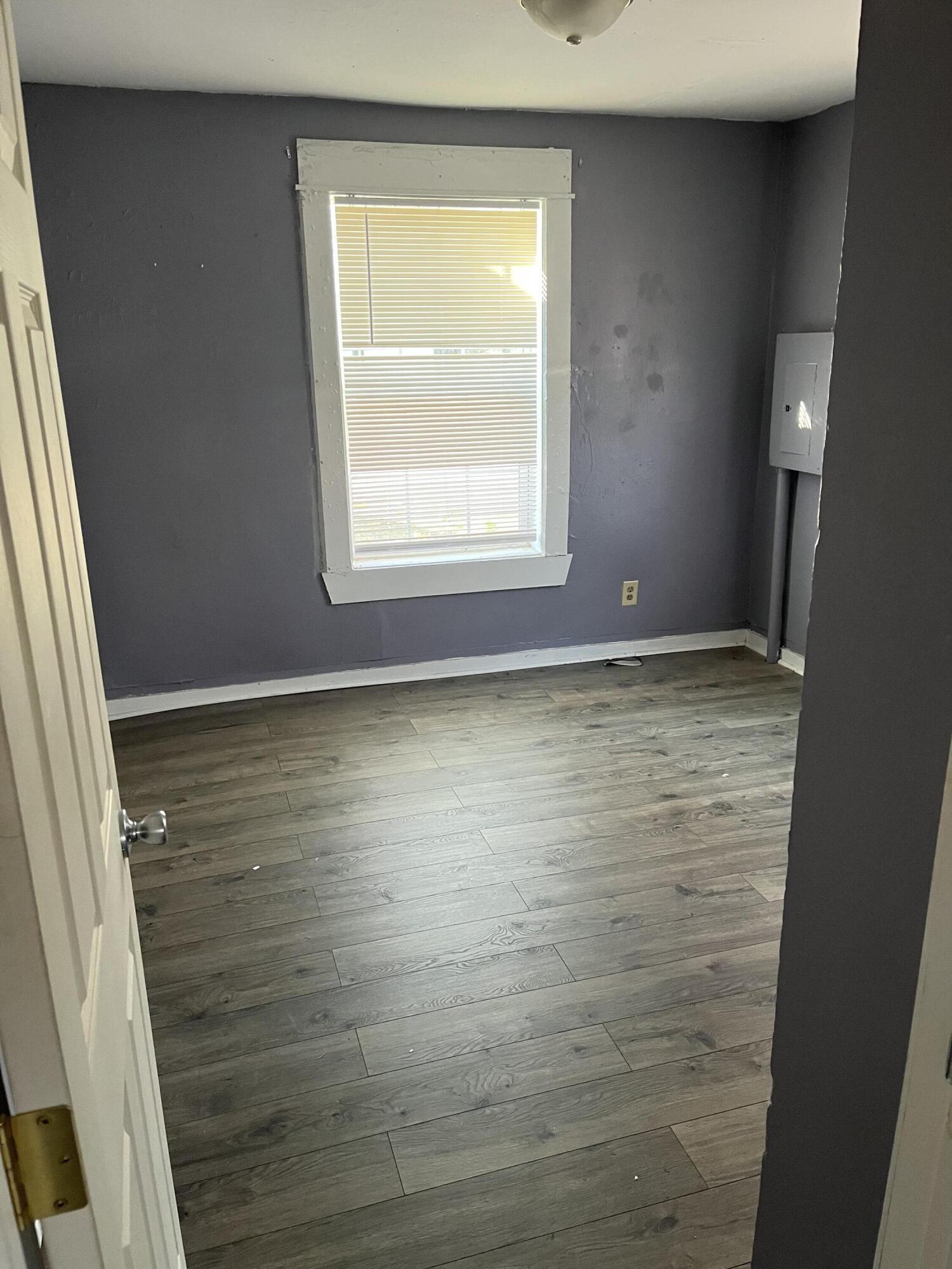property viewer photo 9