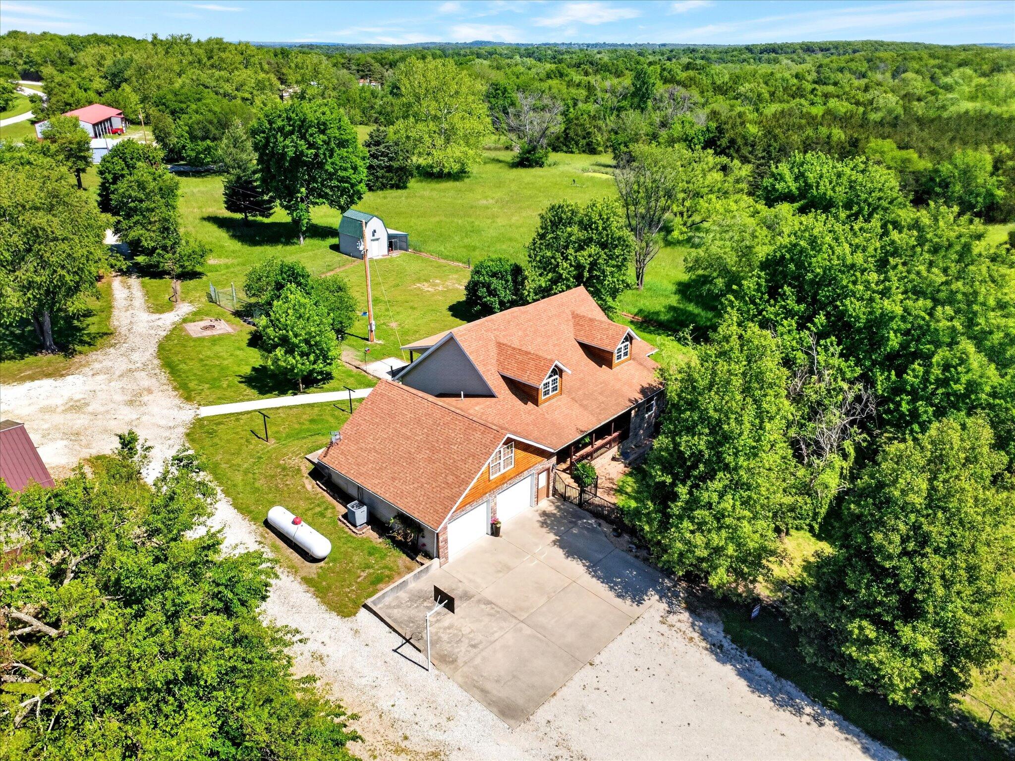 main property photo 41