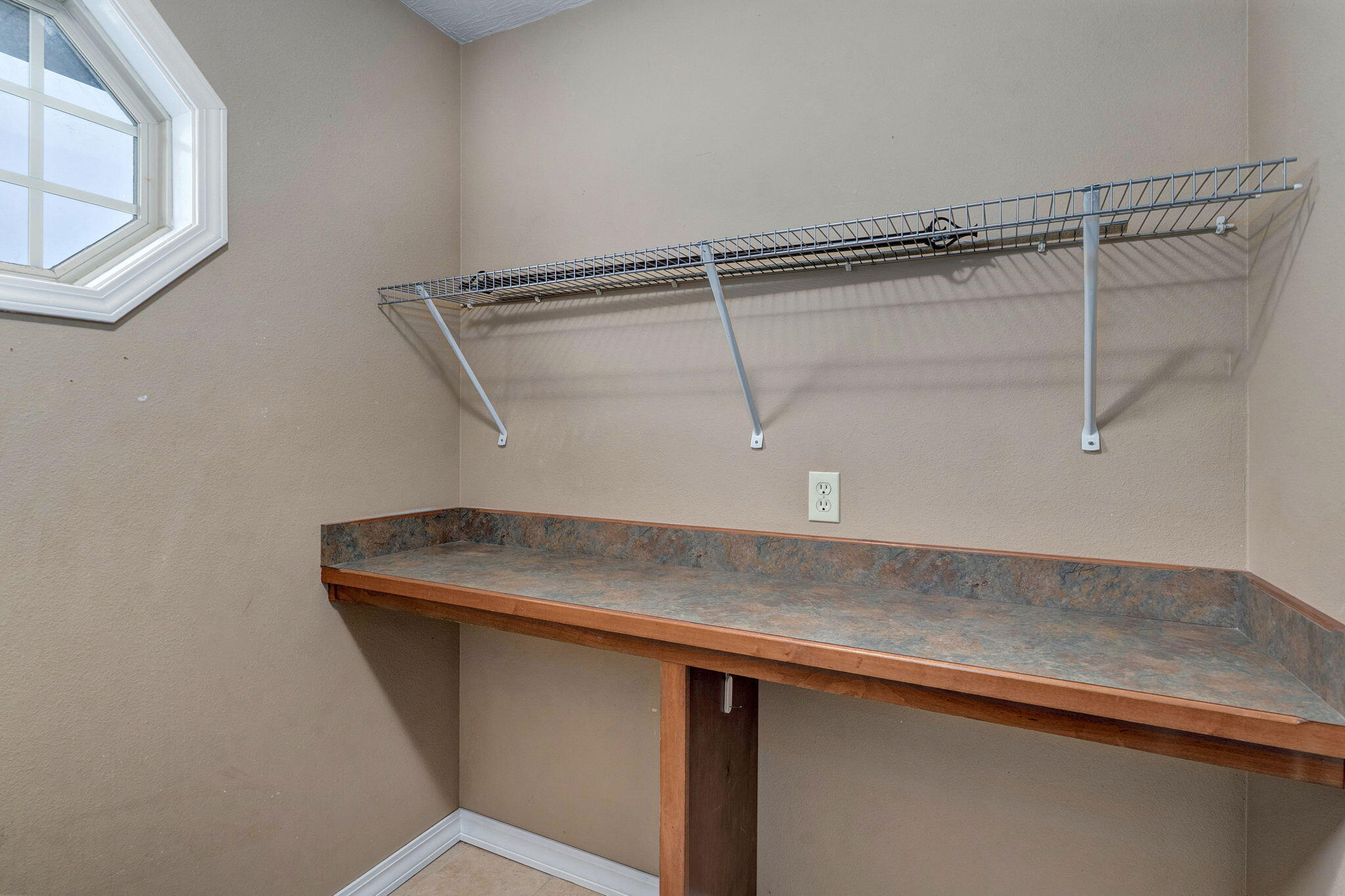 property viewer photo 14