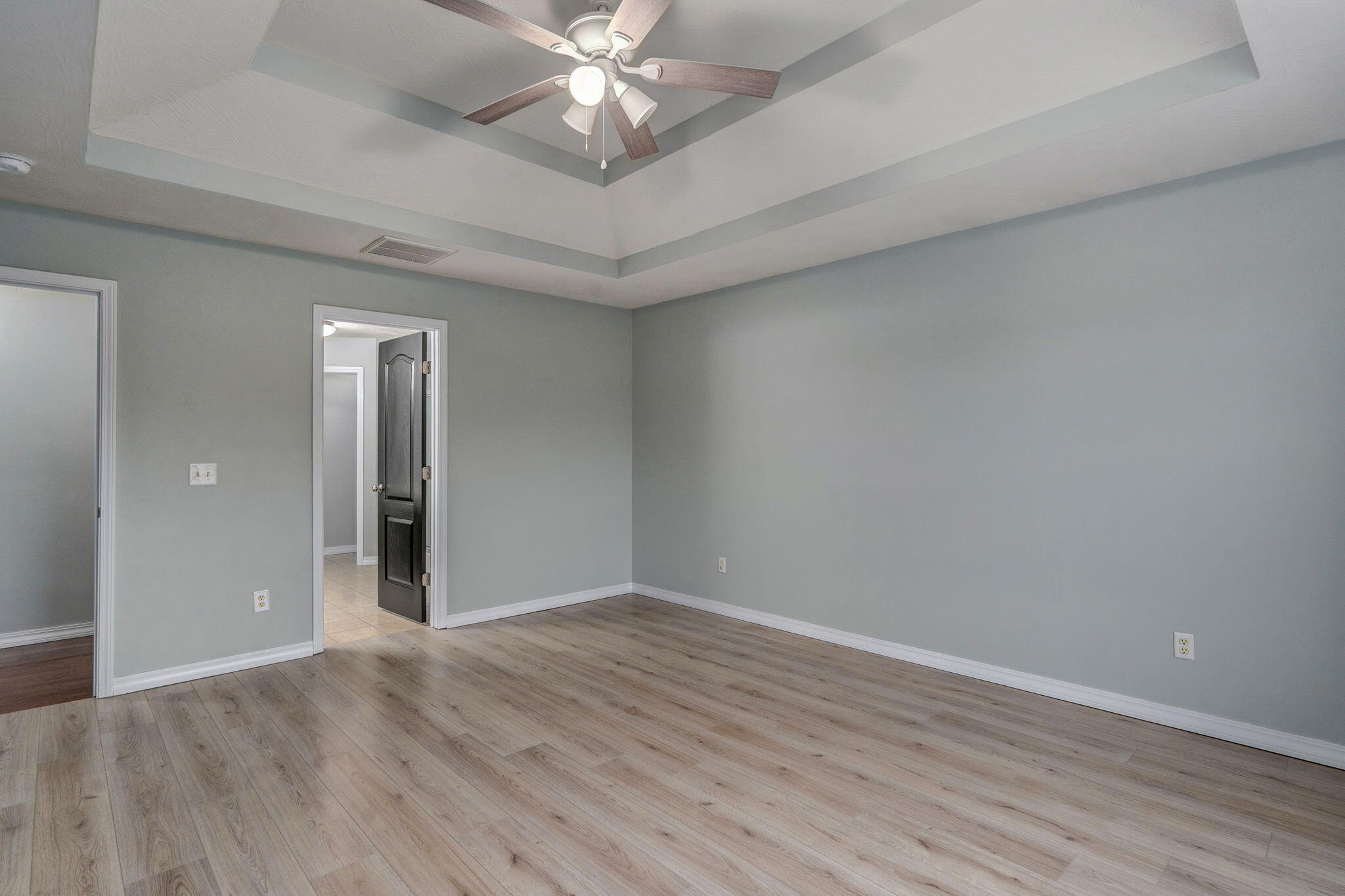 property viewer photo 16