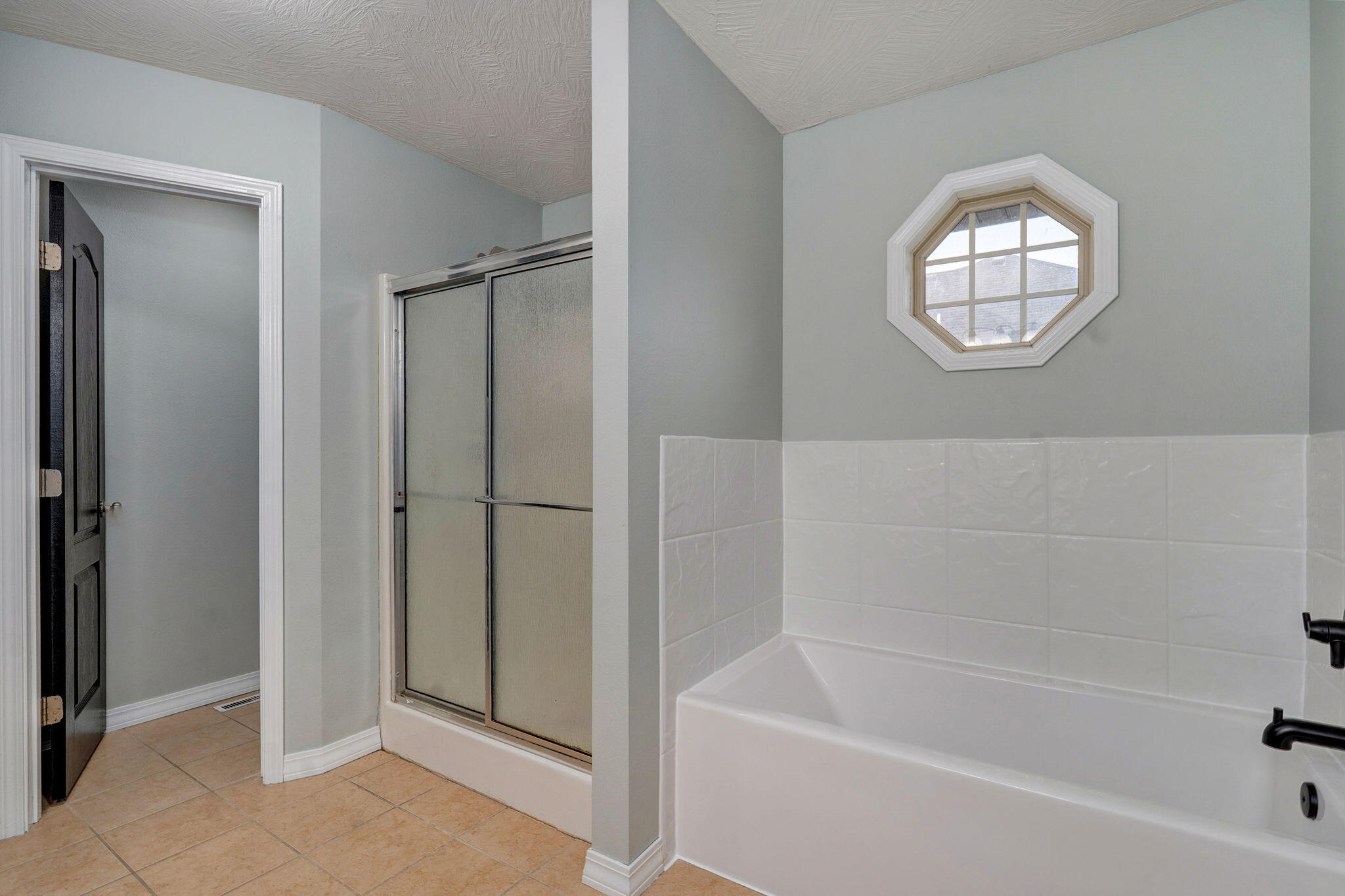 property viewer photo 18