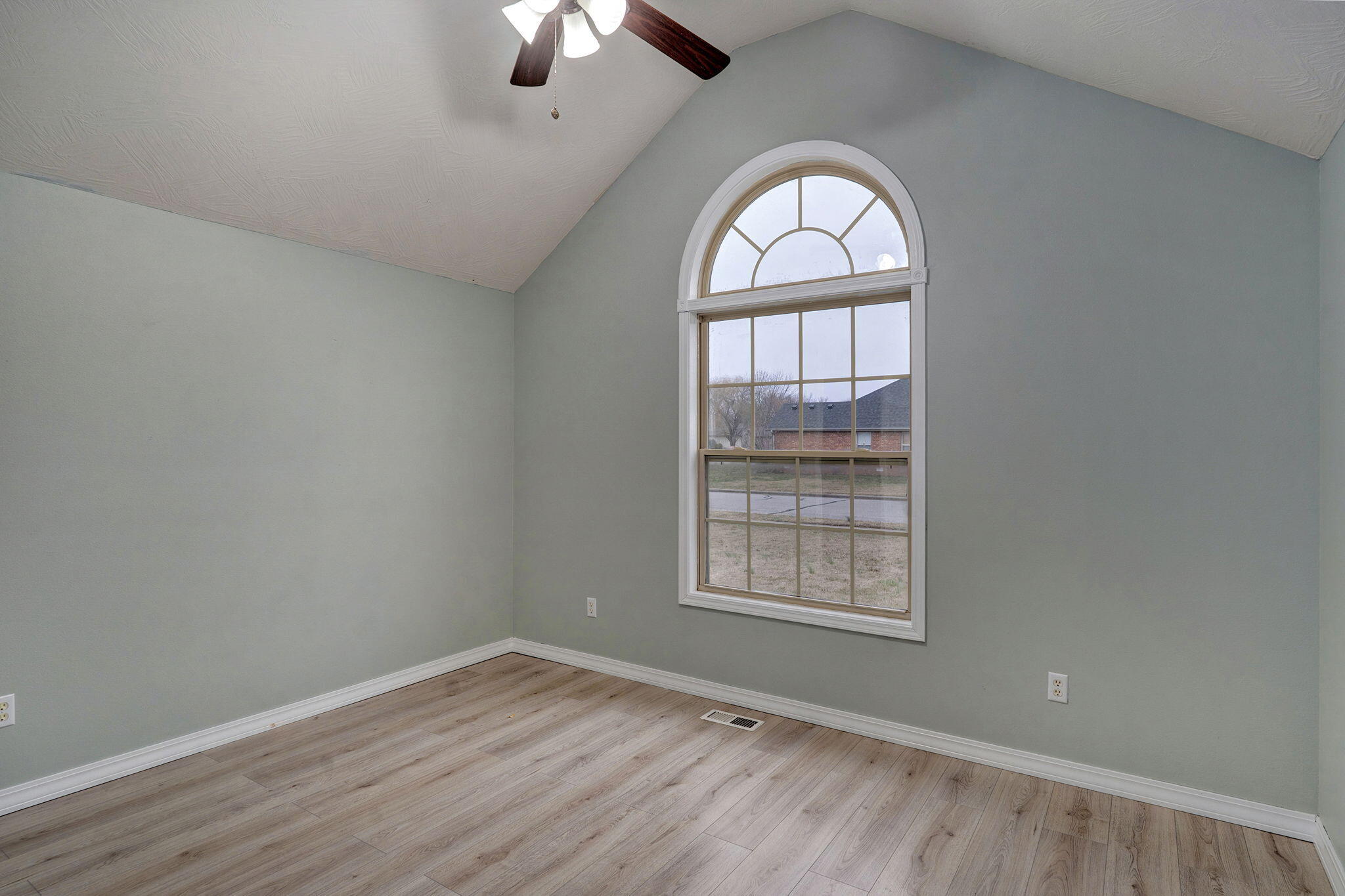 property viewer photo 21