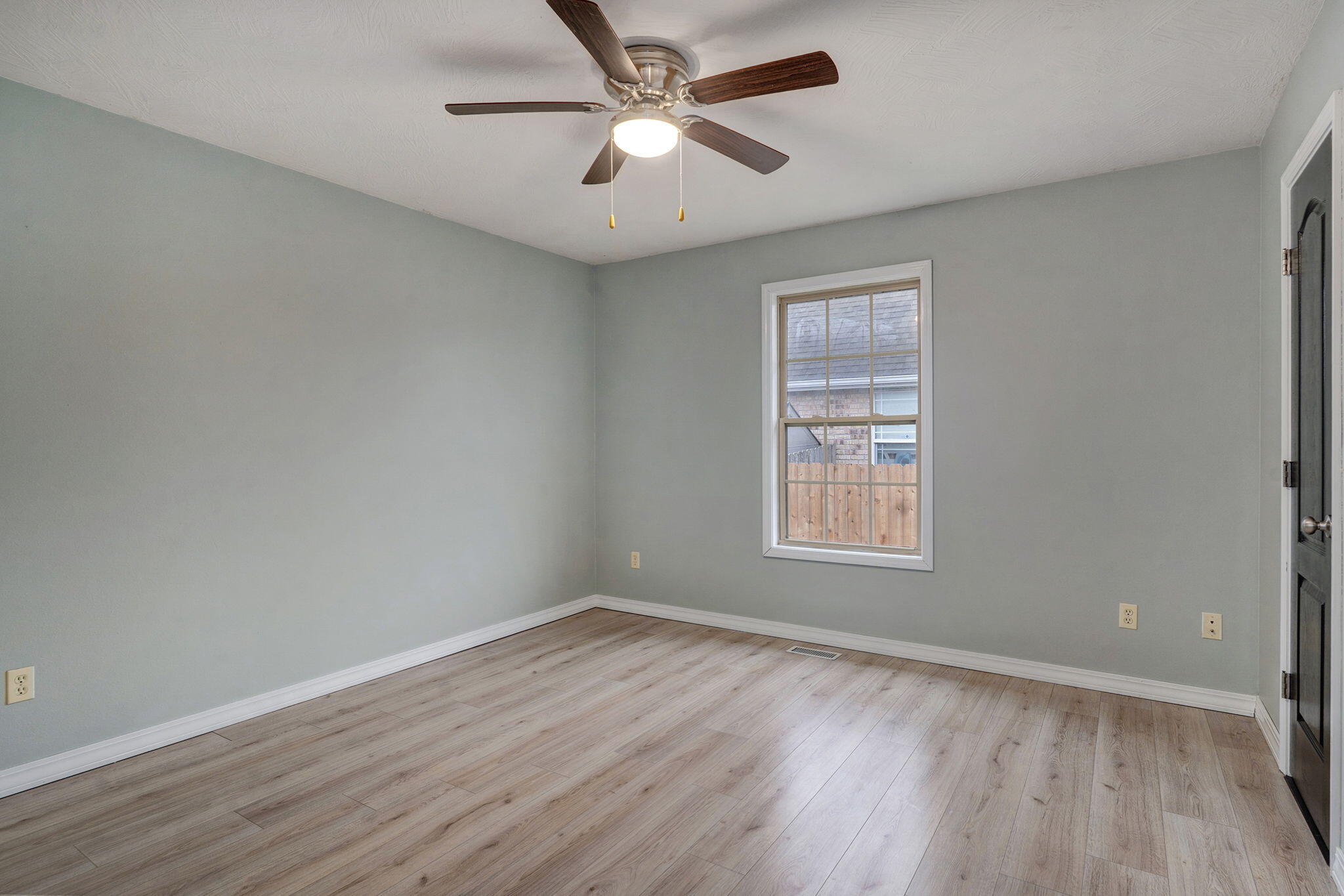 property viewer photo 24