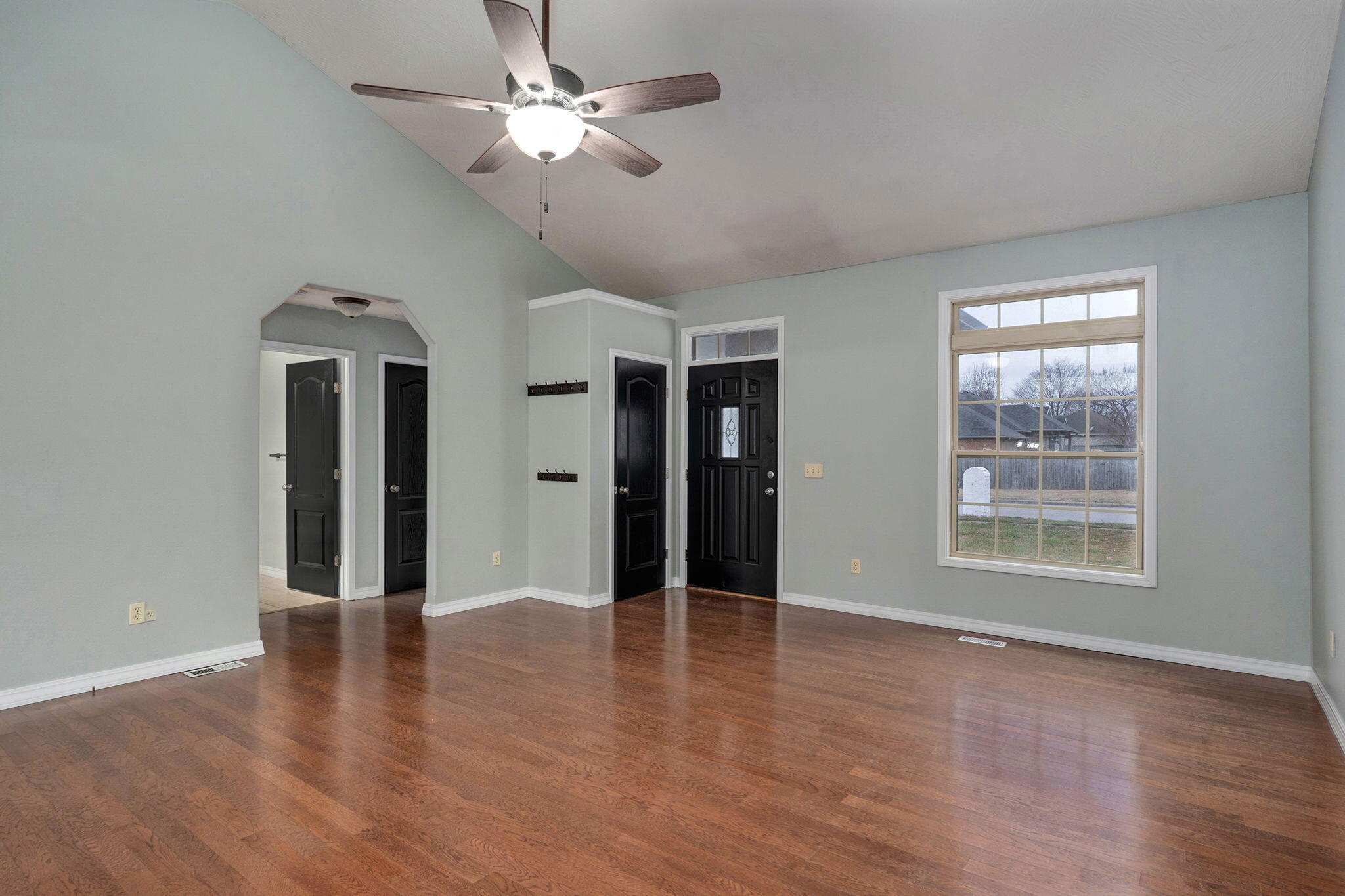 property viewer photo 6