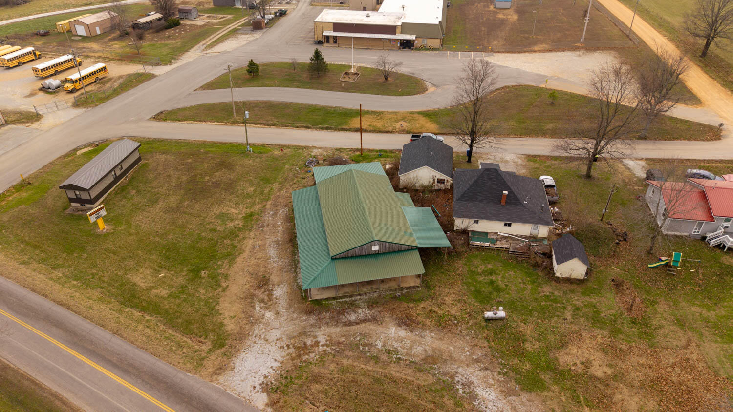 main property photo 33