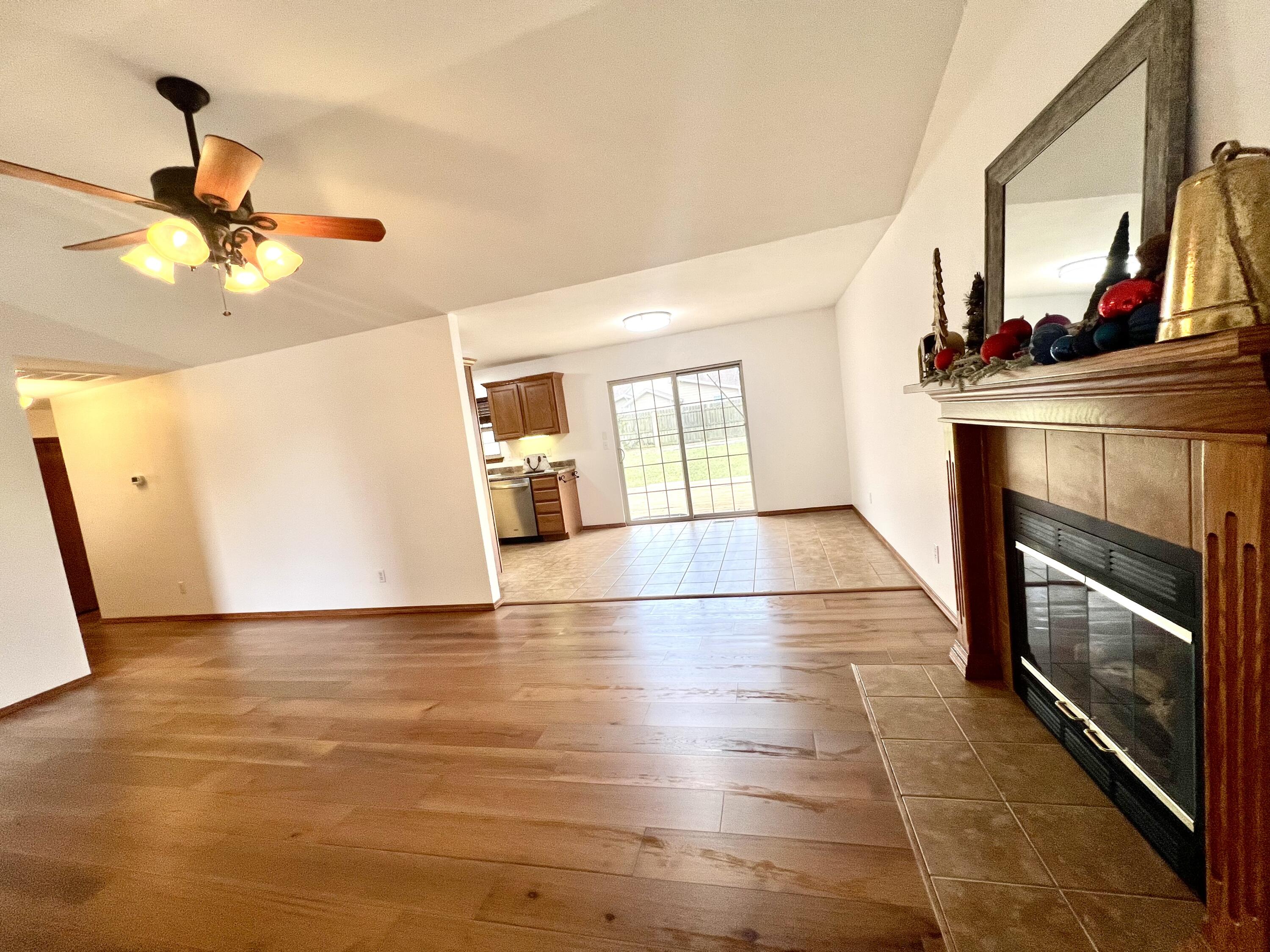 property viewer photo 5
